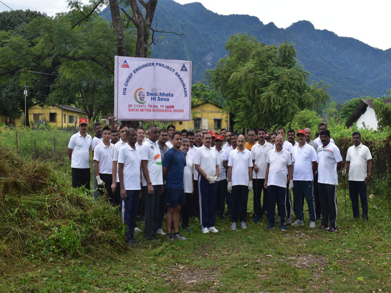 BRO launches month long Swachhata Abhiyan (Photo/MinistryofDefence) BRO launches month long Swachhata Abhiyan (Photo/MinistryofDefence)