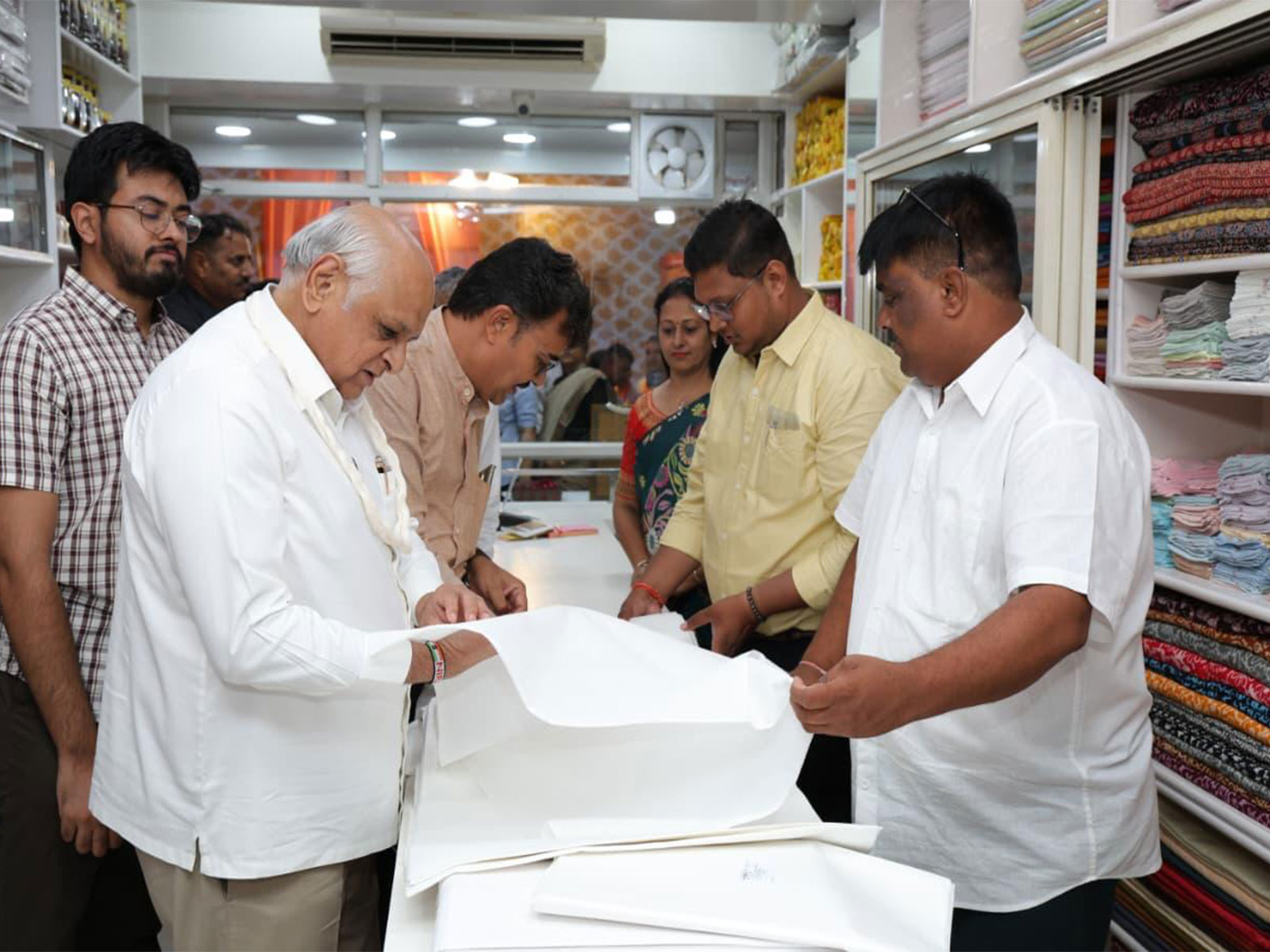Gujarat CM Bhupendra Patel purchasing Khadi on Gandhi Jayanti. (Photo: Bhupendra Patel/X) Gujarat CM Bhupendra Patel purchasing Khadi on Gandhi Jayanti. (Photo: Bhupendra Patel/X)