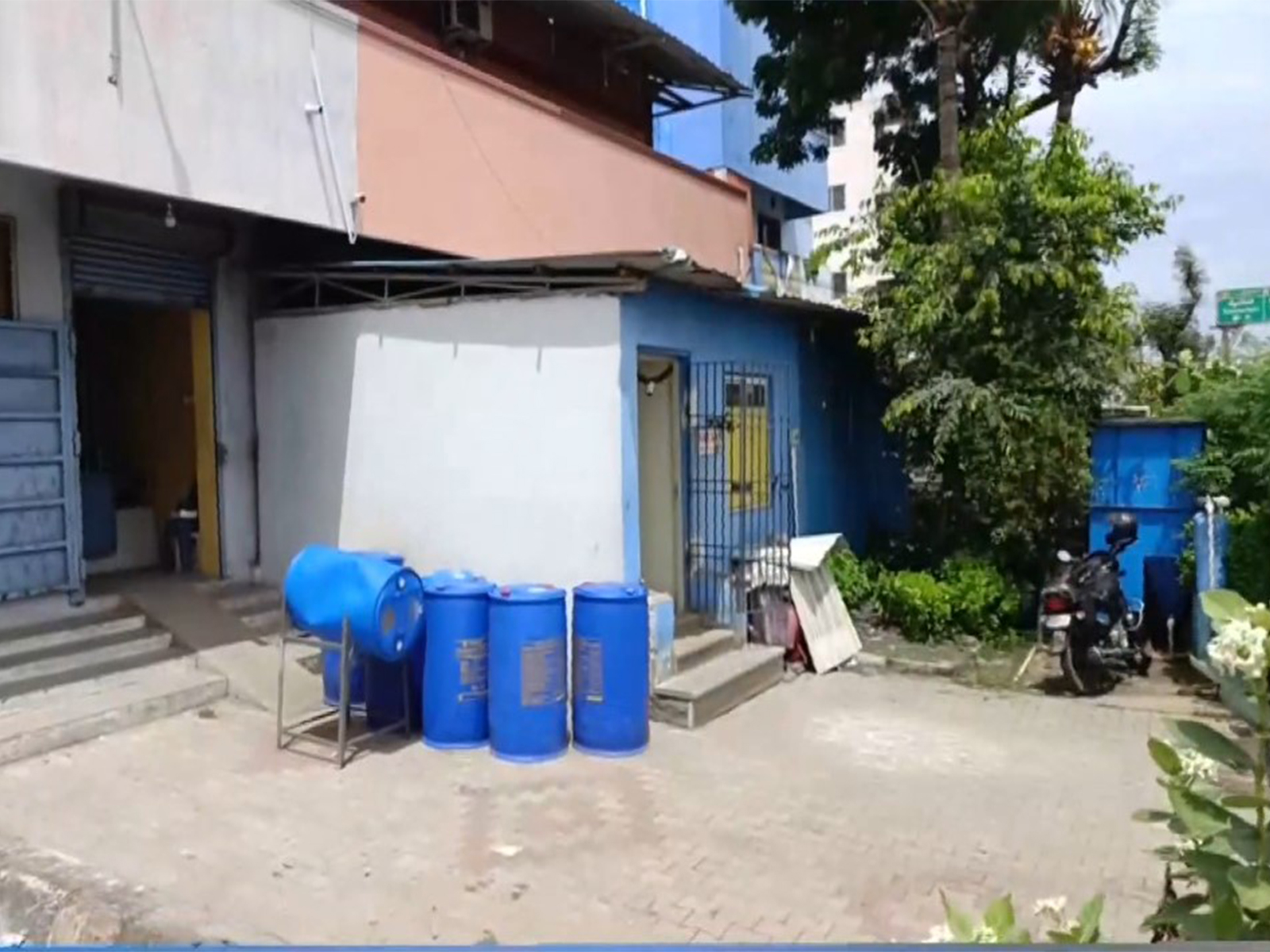 Visuals outside Pharma manufacturing unit in Tamil Nadu (Photo/ANI) Visuals outside Pharma manufacturing unit in Tamil Nadu (Photo/ANI)