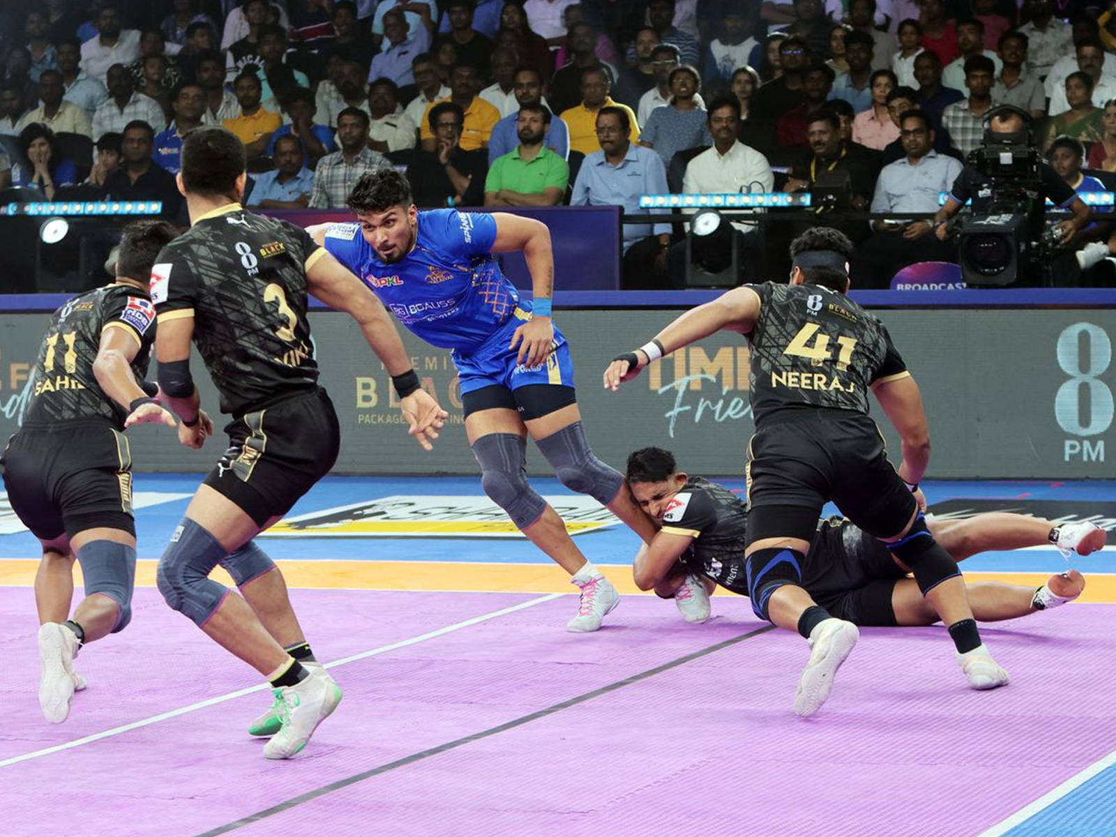 Players in action during the match (Photo: PKL) Players in action during the match (Photo: PKL)