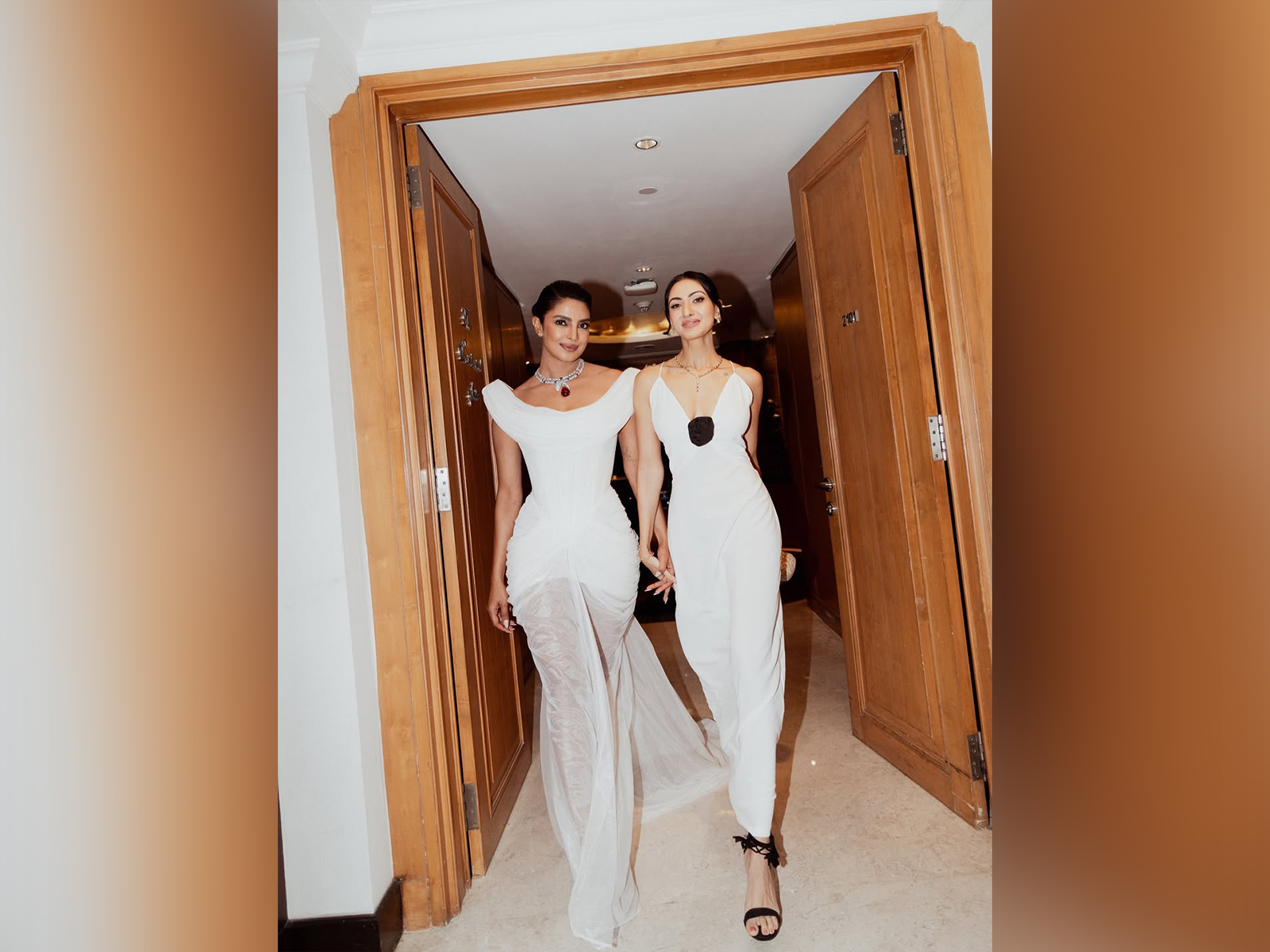 Priyanka Chopra, Neelam Upadhyaya (Photo/Instagram@neelamupadhyaya)