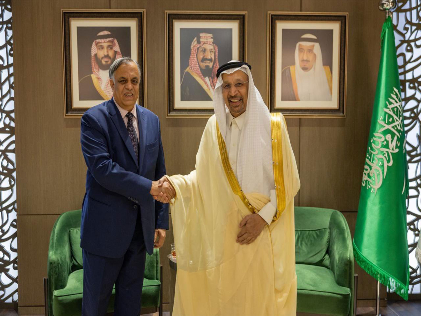  Meeting between Ambassador Suhel Ajaz Khan and Minister Khalid Al Falih (Photo/ X@MISA)