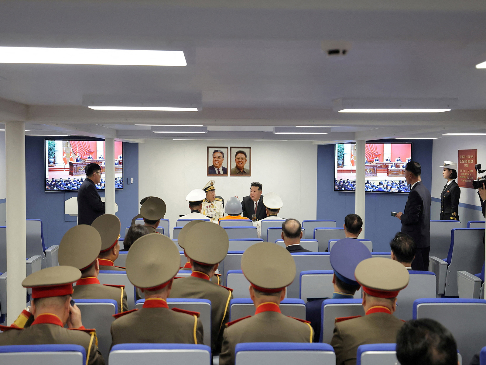 North Korean leader Kim Jong Un visits the Choe Hyon naval destroyer at a military exhibition (Photo/Reuters)