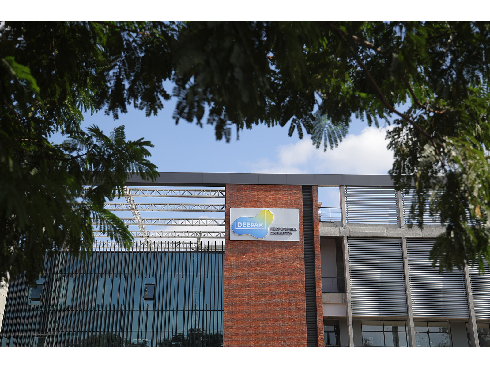 The New Green and Sustainable State-of-the-Art Next-Generation Deepak R&D Centre at Manjusar, Savli