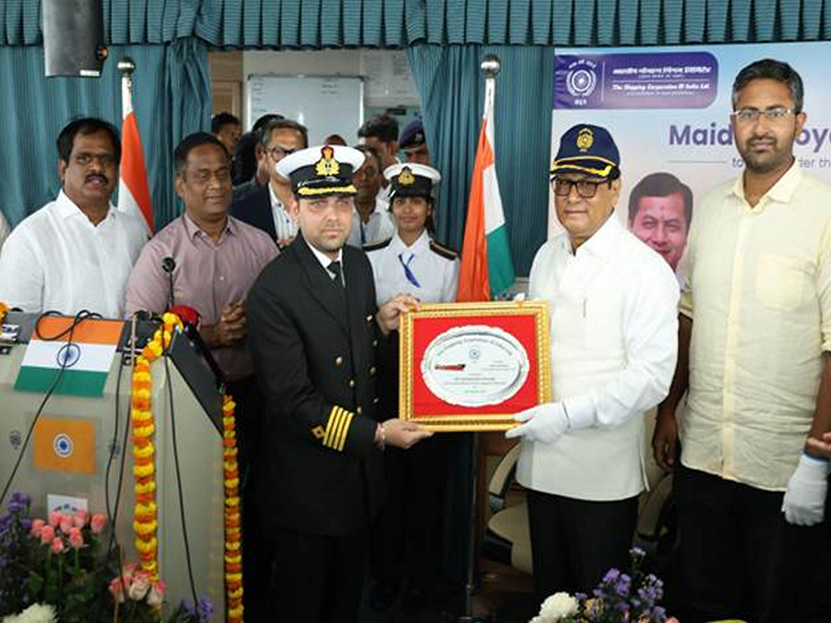 Sarbananda Sonowal during induction of country’s third Very Large Gas Carrier (VLGC) “Shivalik” (Photo/PIB)
