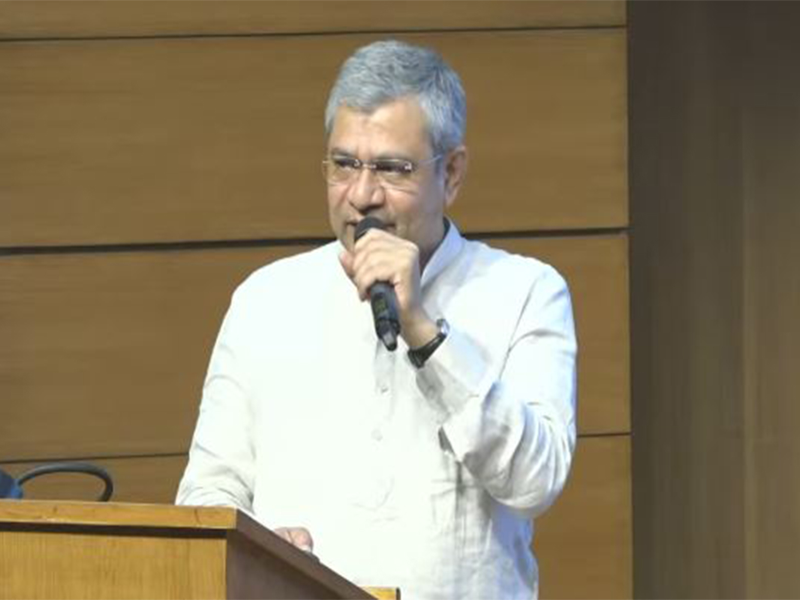 Union Minister Ashwini Vaishnaw during the announcement of decisions of cabinet (Photo source: Screen shot of PIB India Youtube)