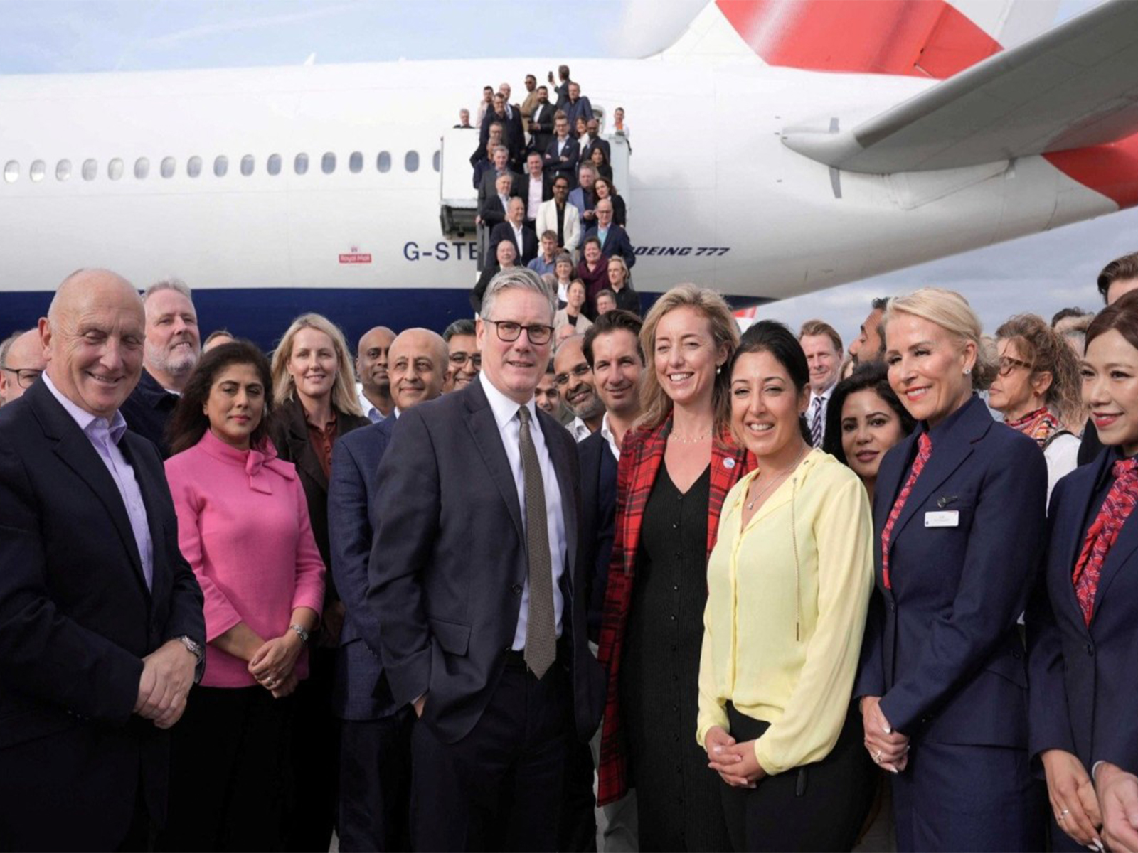 UK Prime Minister Keir Starmer with his business delegation at London’s Heathrow Airport (Photo/Reuters) UK Prime Minister Keir Starmer with his business delegation at London’s Heathrow Airport (Photo/Reuters)
