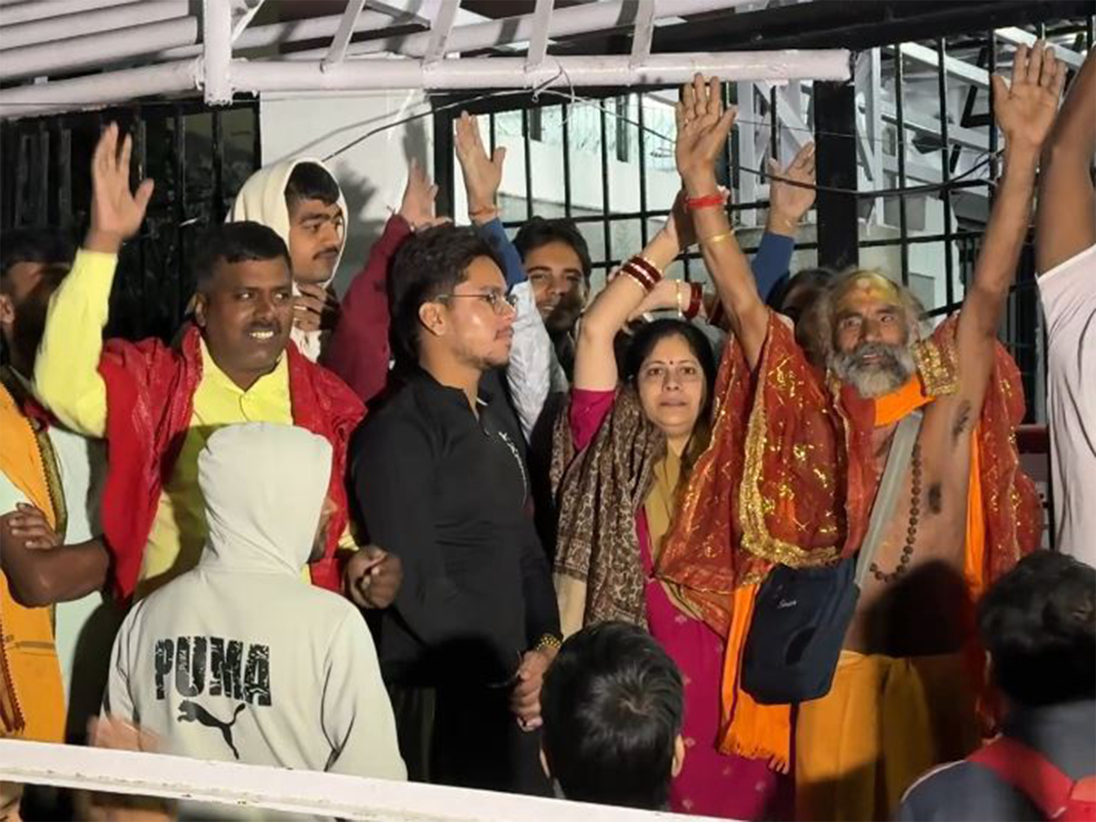 Devotees rejoice after Vaishno Devi Yatra resumes. (Photo/ANI) Devotees rejoice after Vaishno Devi Yatra resumes. (Photo/ANI)