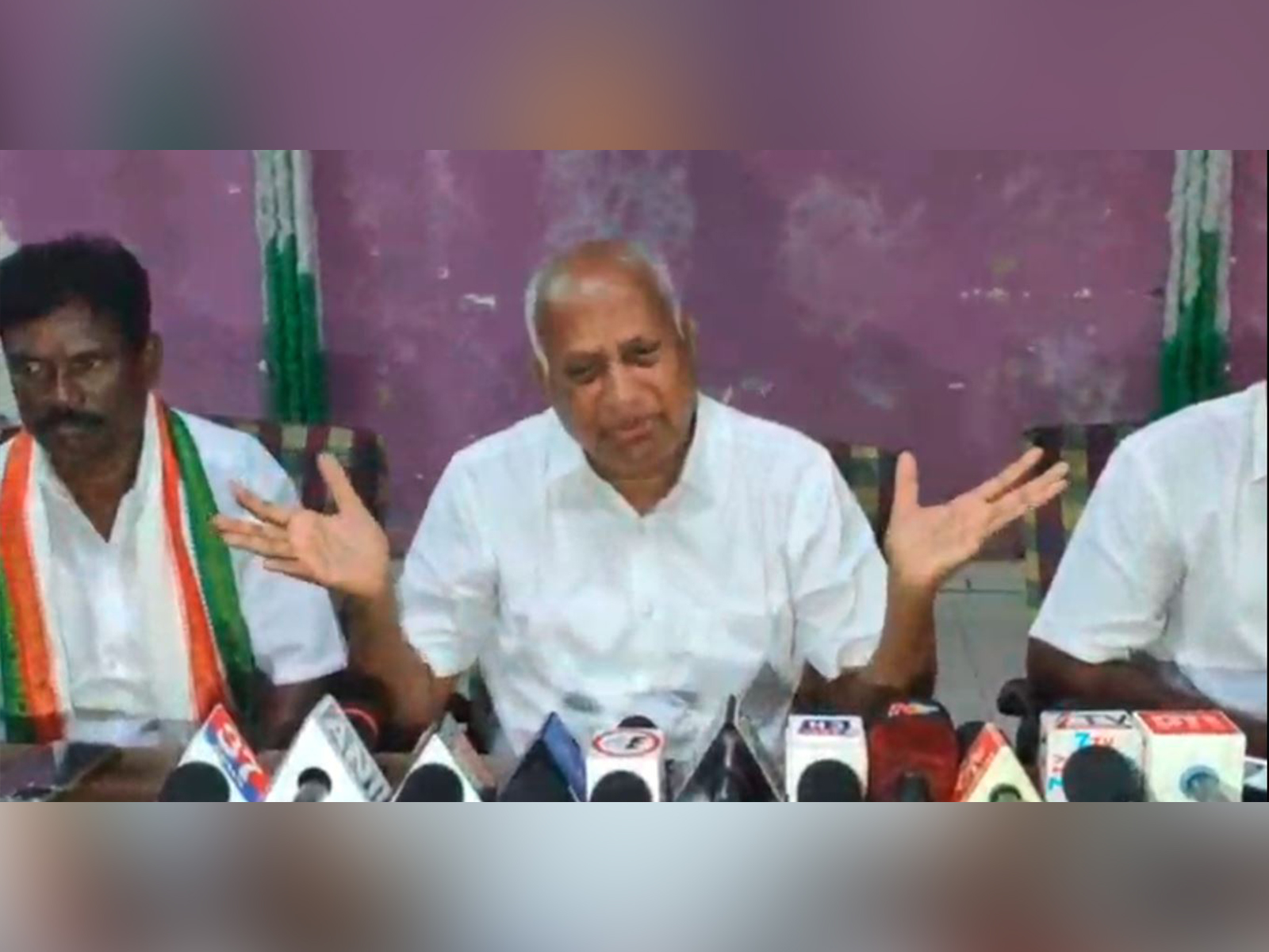 Former Union Minister and Congress leader Chitna Mohan (Photo/ANI)