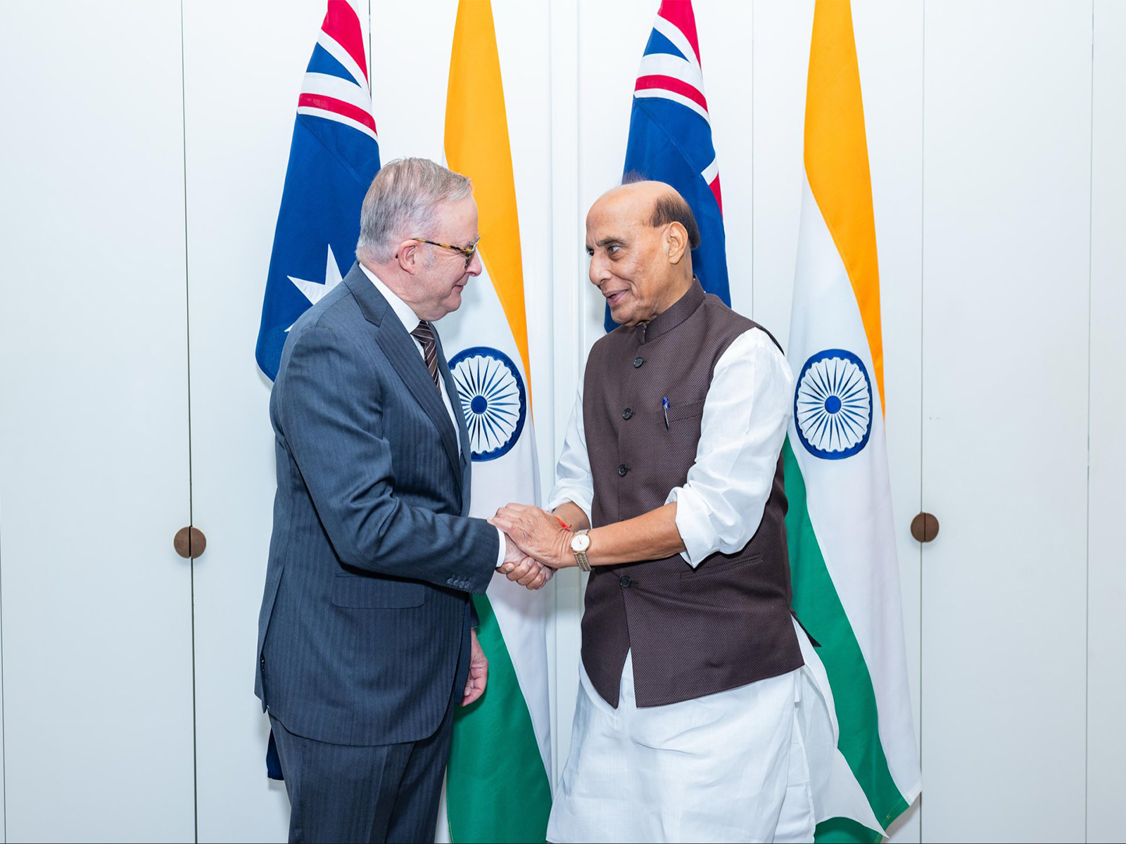 Defence Minister Rajnath Singh meets Australian PM Anthony Albanese (Photo/X@rajnathsingh)