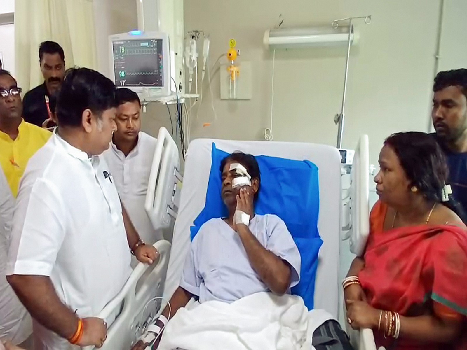 Union MoS Sukanta Majumdar with BJP MP Khagen Murmu (Photo/ANI)