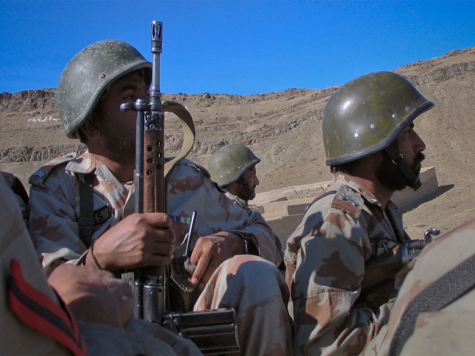 File Photor of Pakistani soldiers along Pak-Afghan border (Photo/ Reuters)