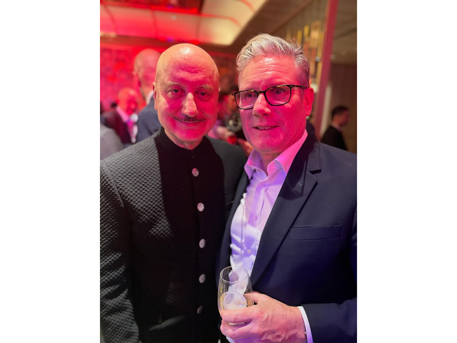 Anupam Kher and Keir Starmer (Photo: Instagram/@anupampkher)