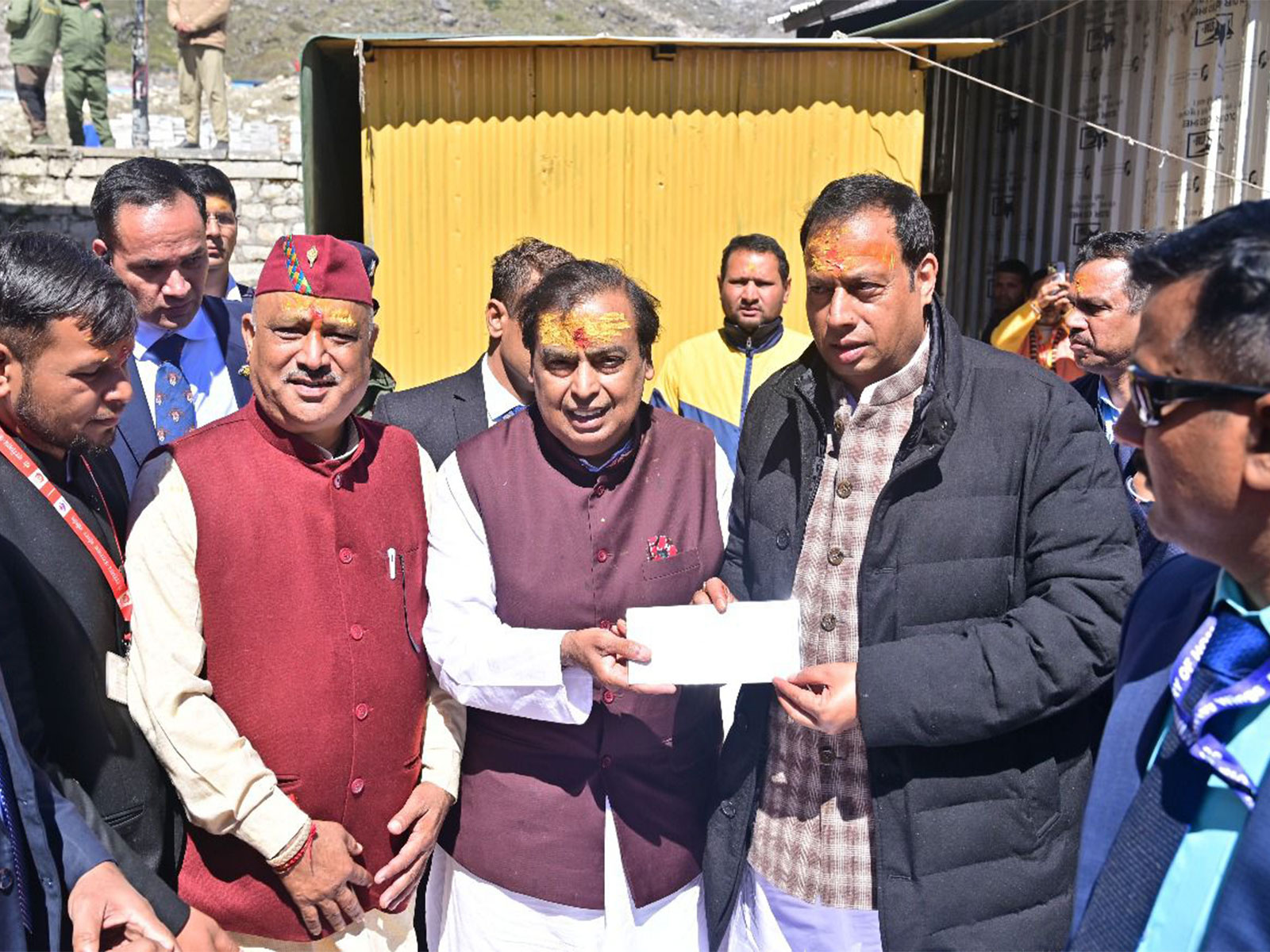 Reliance Industries Chairman Mukesh Ambani donates Rs 10 crore to Badrinath and Kedarnath temples. (Photo/ANI) Reliance Industries Chairman Mukesh Ambani donates Rs 10 crore to Badrinath and Kedarnath temples. (Photo/ANI)