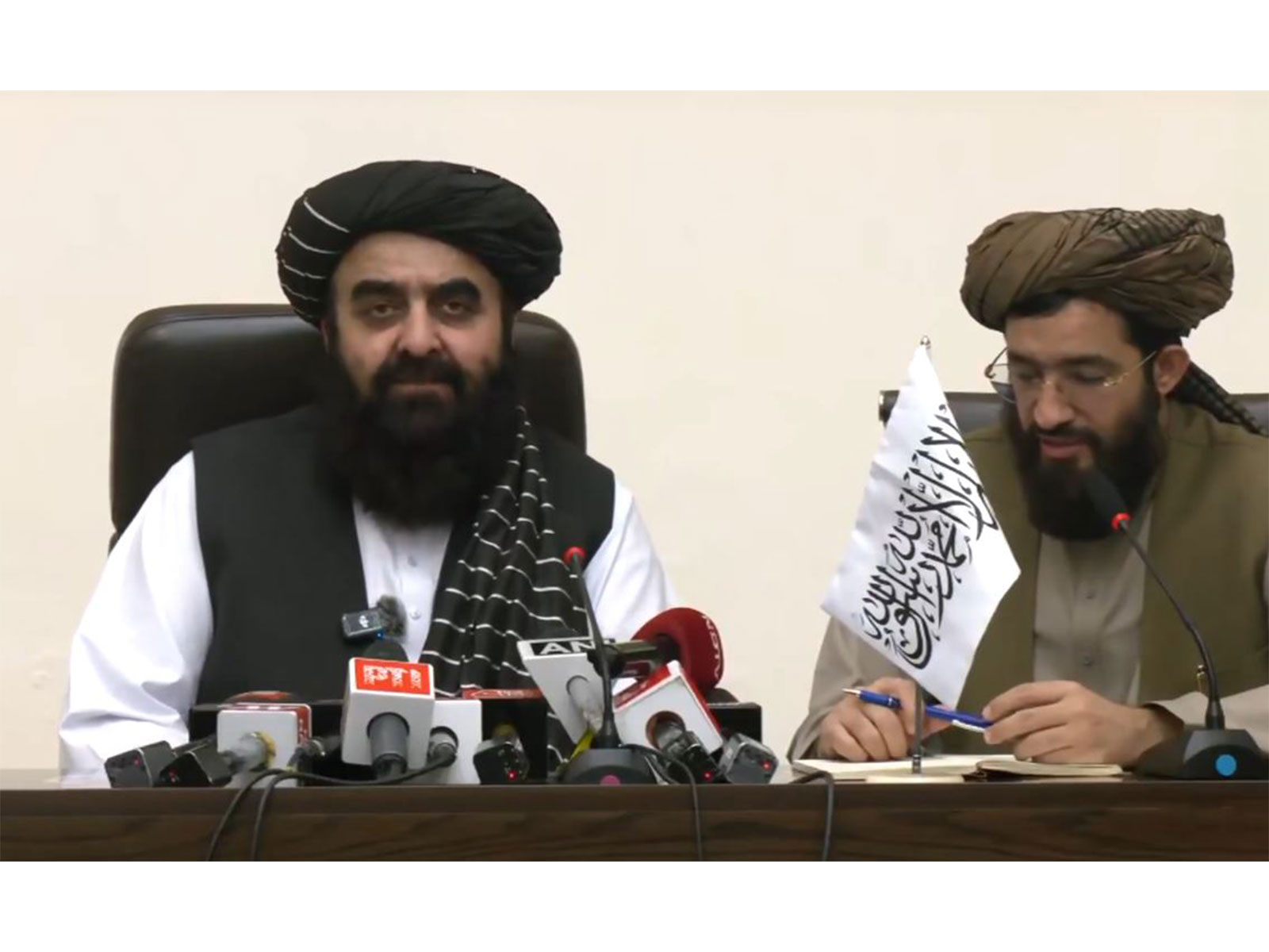 Afghanistan FM Mawlawi Amir Khan Muttaqi addressing a press conference in New Delhi (Photo/ANI) Afghanistan FM Mawlawi Amir Khan Muttaqi addressing a press conference in New Delhi (Photo/ANI)