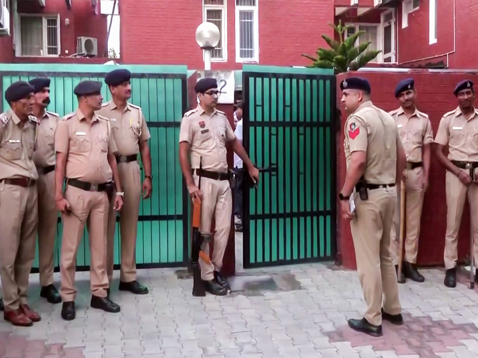 A 6-member SIT arrives at the residence of senior Haryana IPS officer Y Puran Kumar to investigate the alleged case, in Chandigarh on Friday. (File Photo/ANI)
