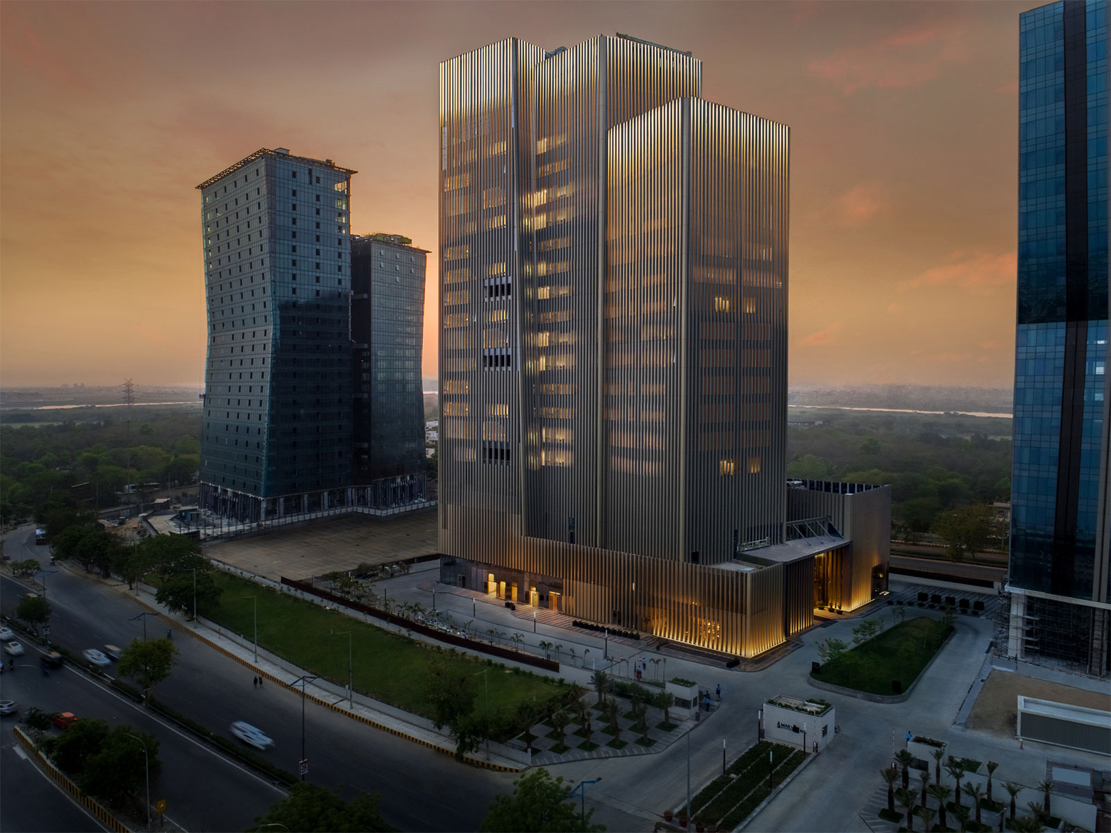 Max Towers, Noida