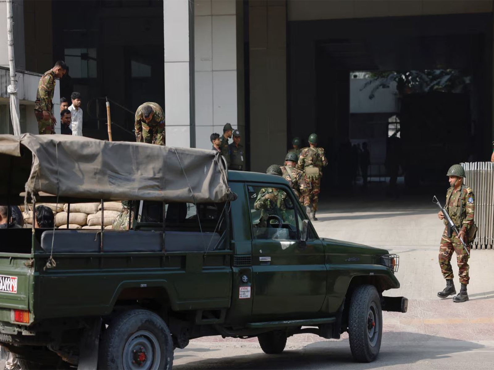 Members of Bangladesh Army (Photo/Reuters)