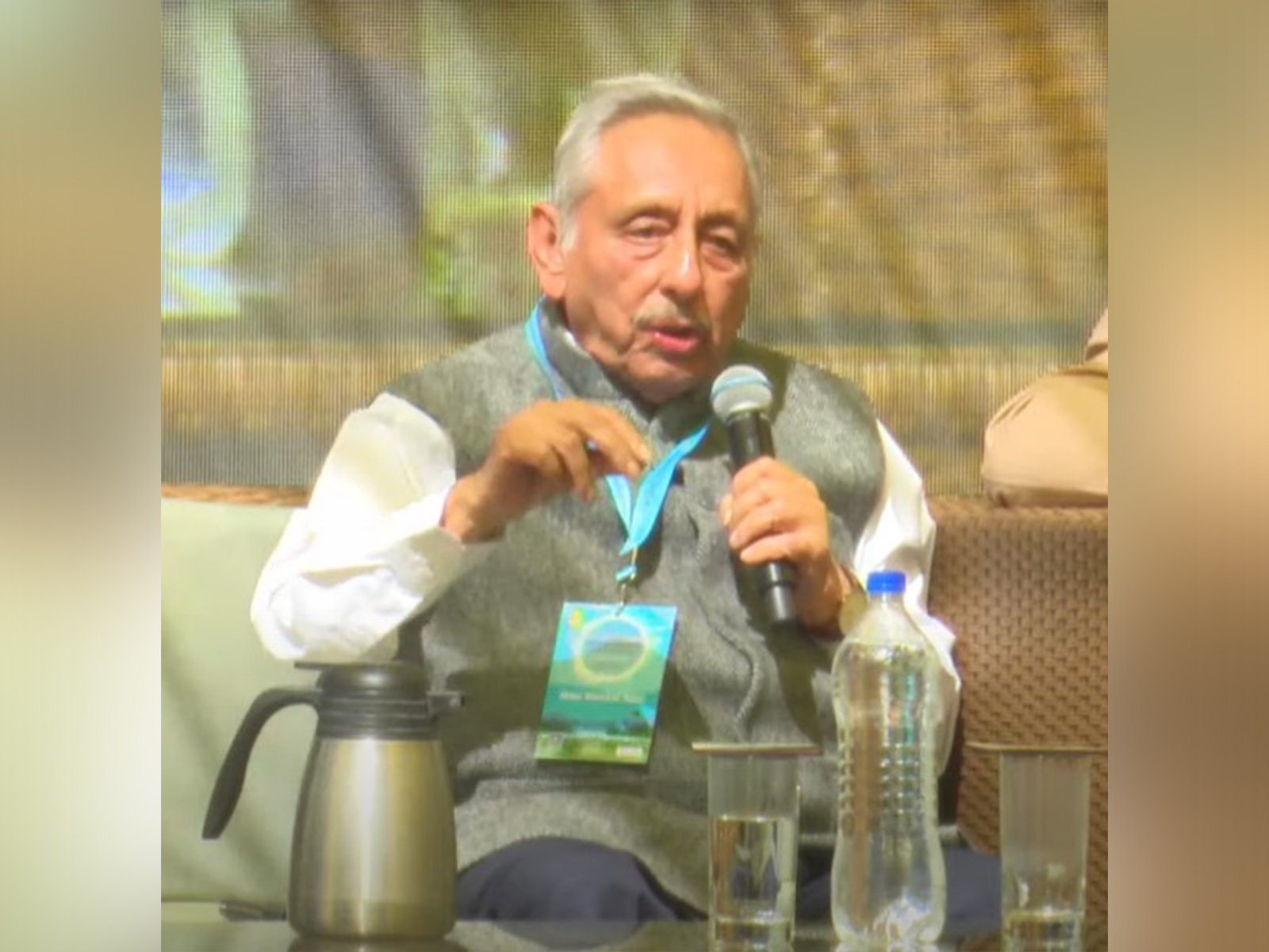 Congress leader Manishankar Aiyar (Photo: Khushwant Singh Literary Festival/YouTube)