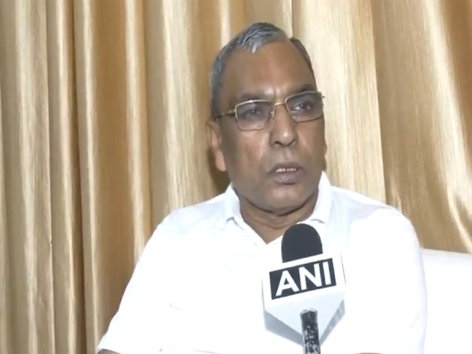 Suheldev Bharatiya Samaj Party chief and Cabinet Minister in Uttar Pradesh government, Om Prakash Rajbhar (Photo/ANI)