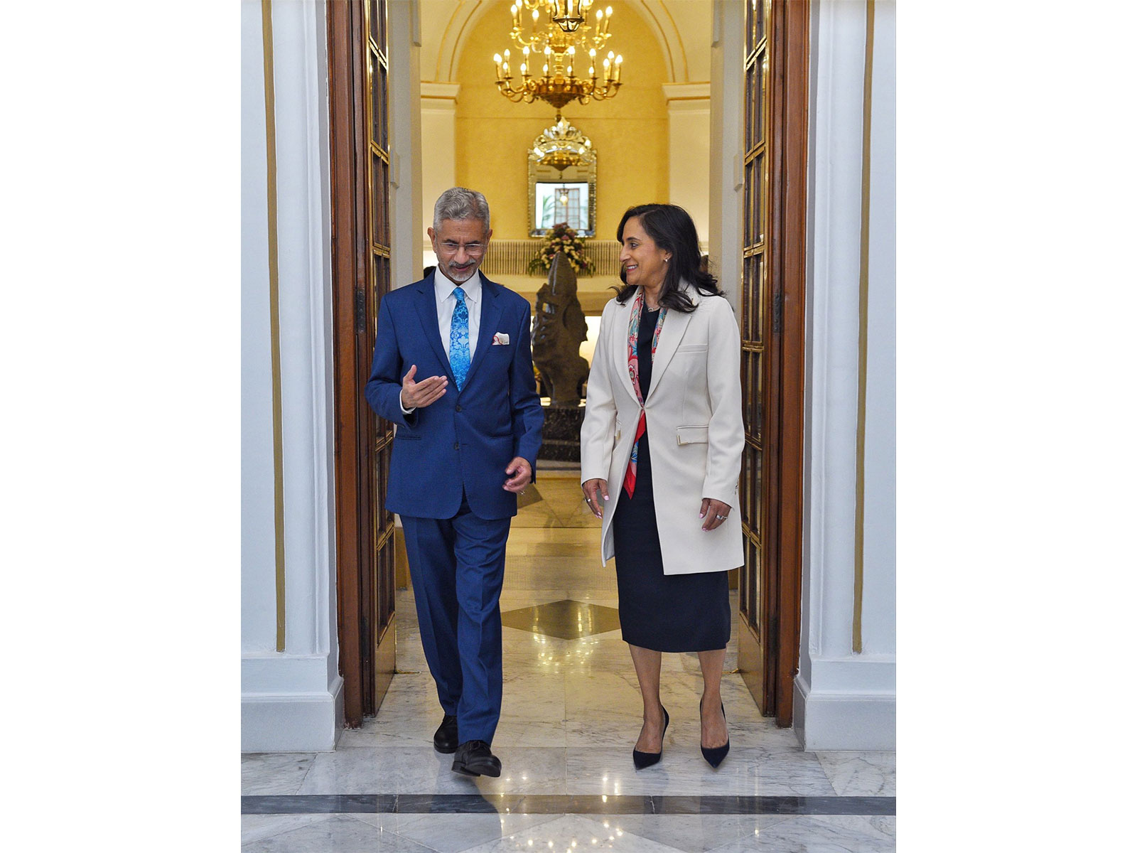 
    Talks with Canada FM focused on 