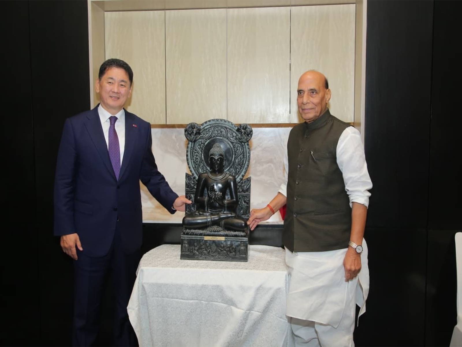 Rajnath Singh meets Mongolian President Ukhnaa, gifts Khiching Stone Buddha (Photo/X@rajnathsingh)