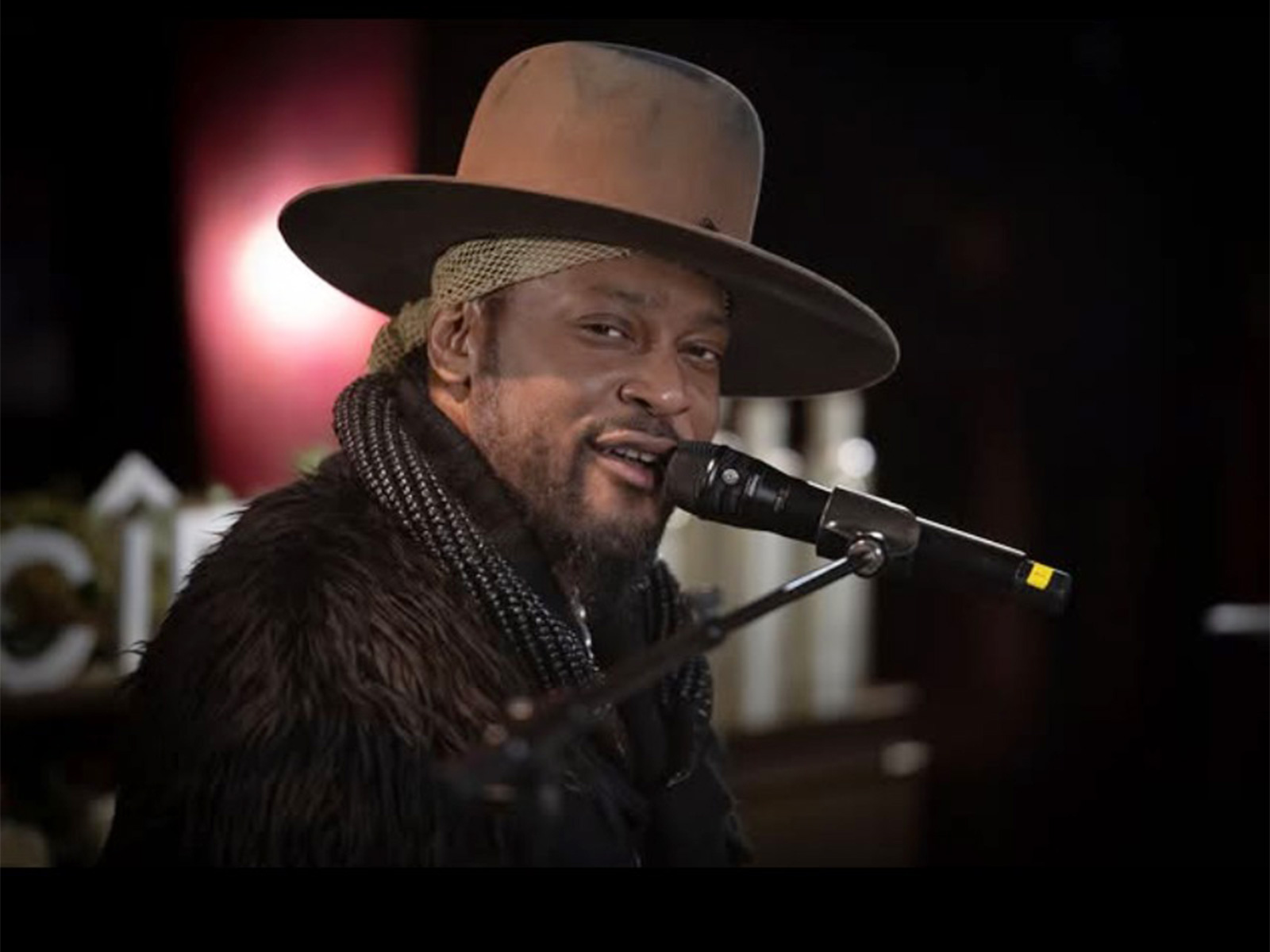 Late R&B legend D’Angelo (Image source: Instagram/ @mtv)