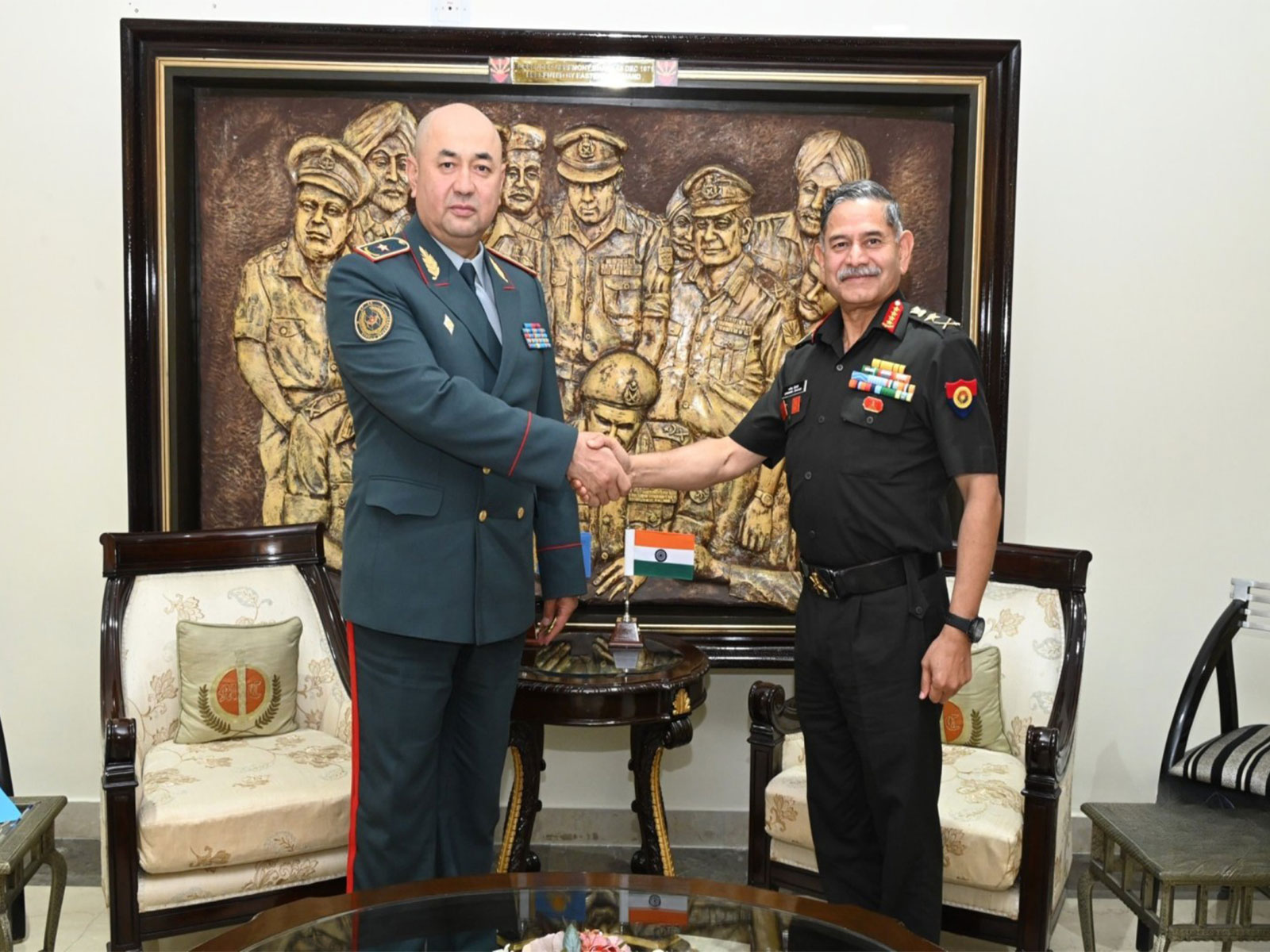 Army Chief General Upendra Dwivedi meets Kazakhstan’s Major General Mereke Kuchekbayev at UNTCC 2025 in New Delhi. (Image: X/@adgpi)
