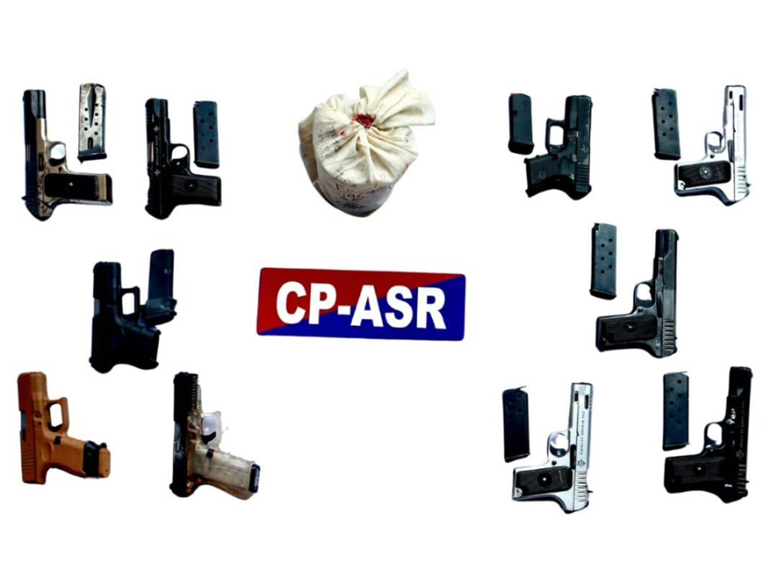 Punjab Police recovers 10 pistols and 500 grams opium (Photo/X@DGPPunjabPolice)