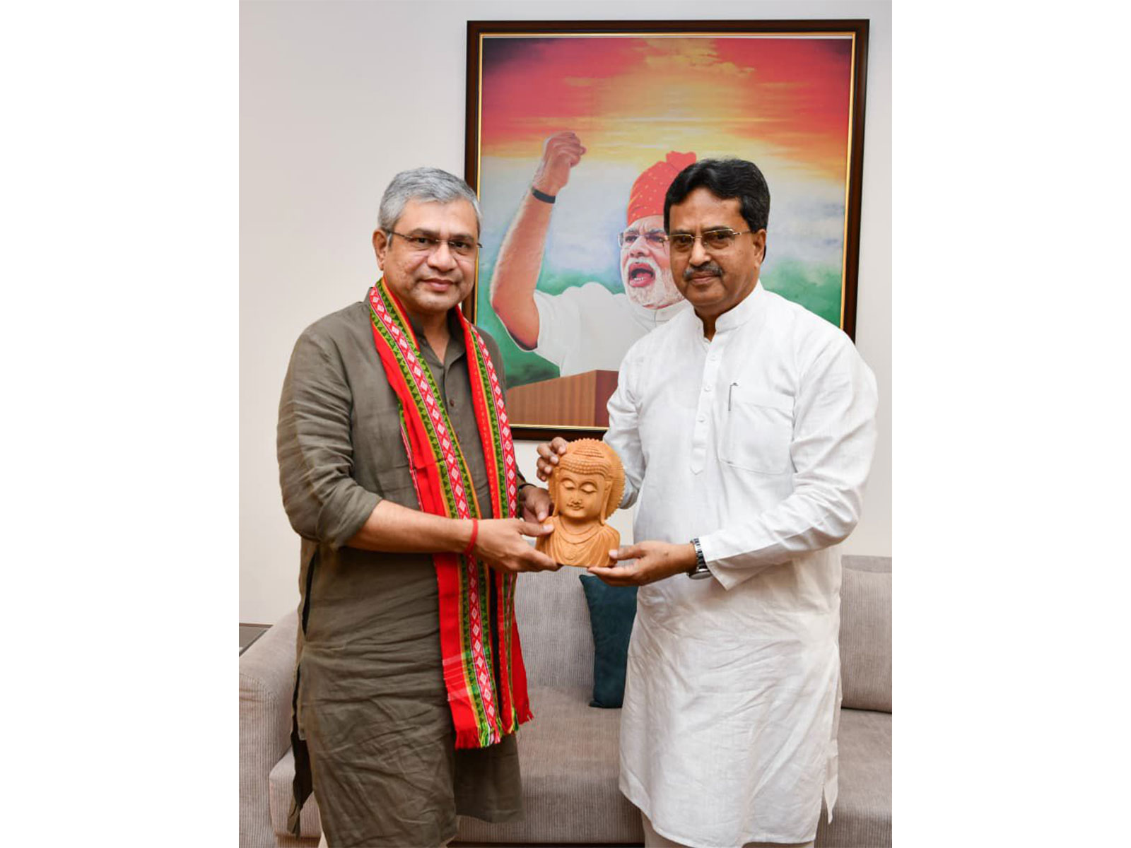 Chief Minister Prof. Dr. Manik Saha met Union Minister for Railways, Information & Broadcasting, Ashwini Vaishnaw (Photo/ANI)