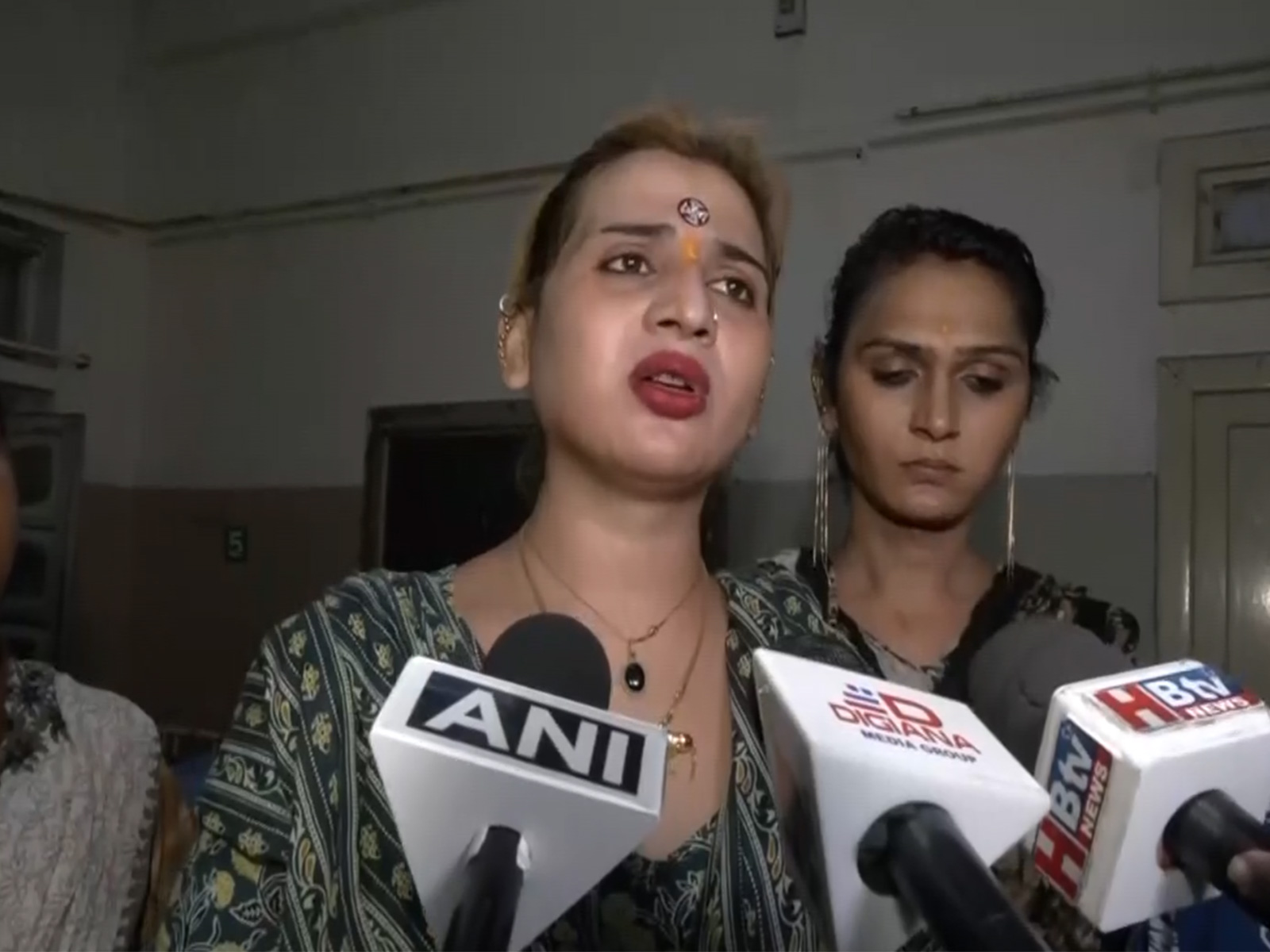 Neha Kunwar, associated with a transgender dera in Indore (Photo/ANI)