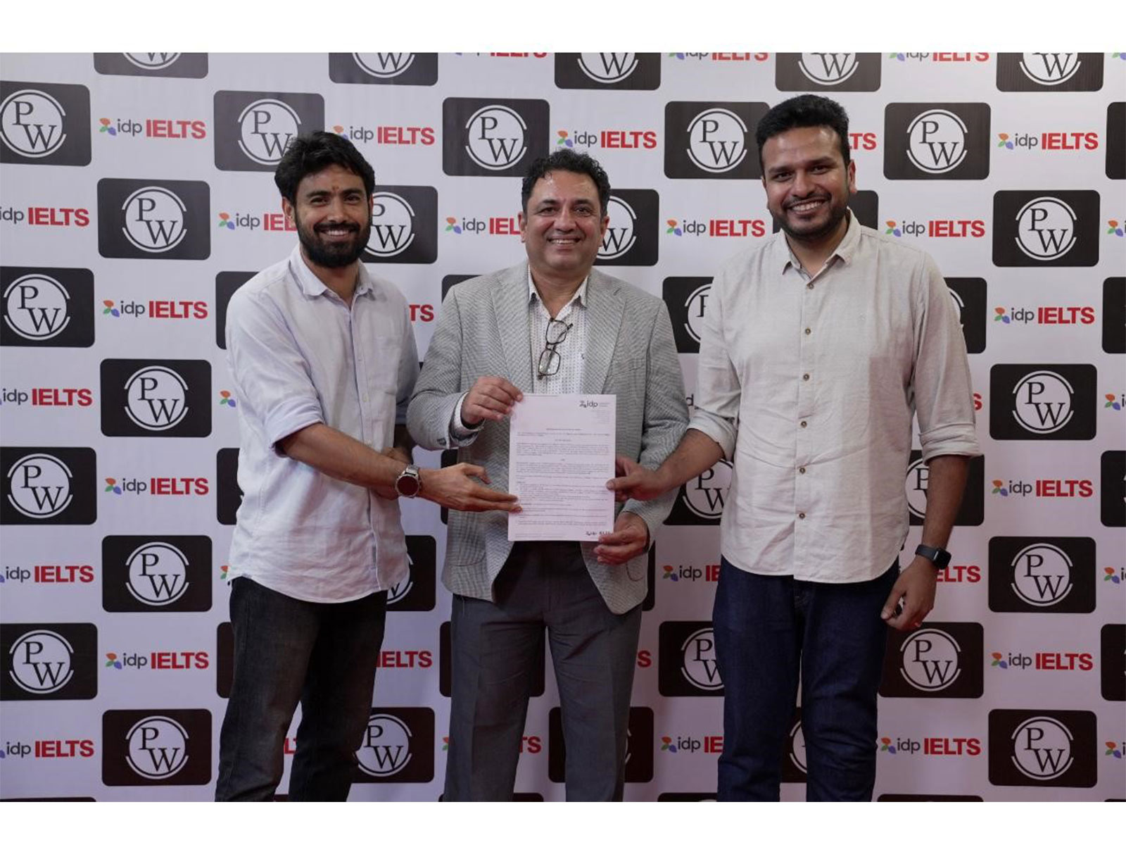 PhysicsWallah(PW) and IDP Sign MoU to support global education aspirations of students with IELTS support