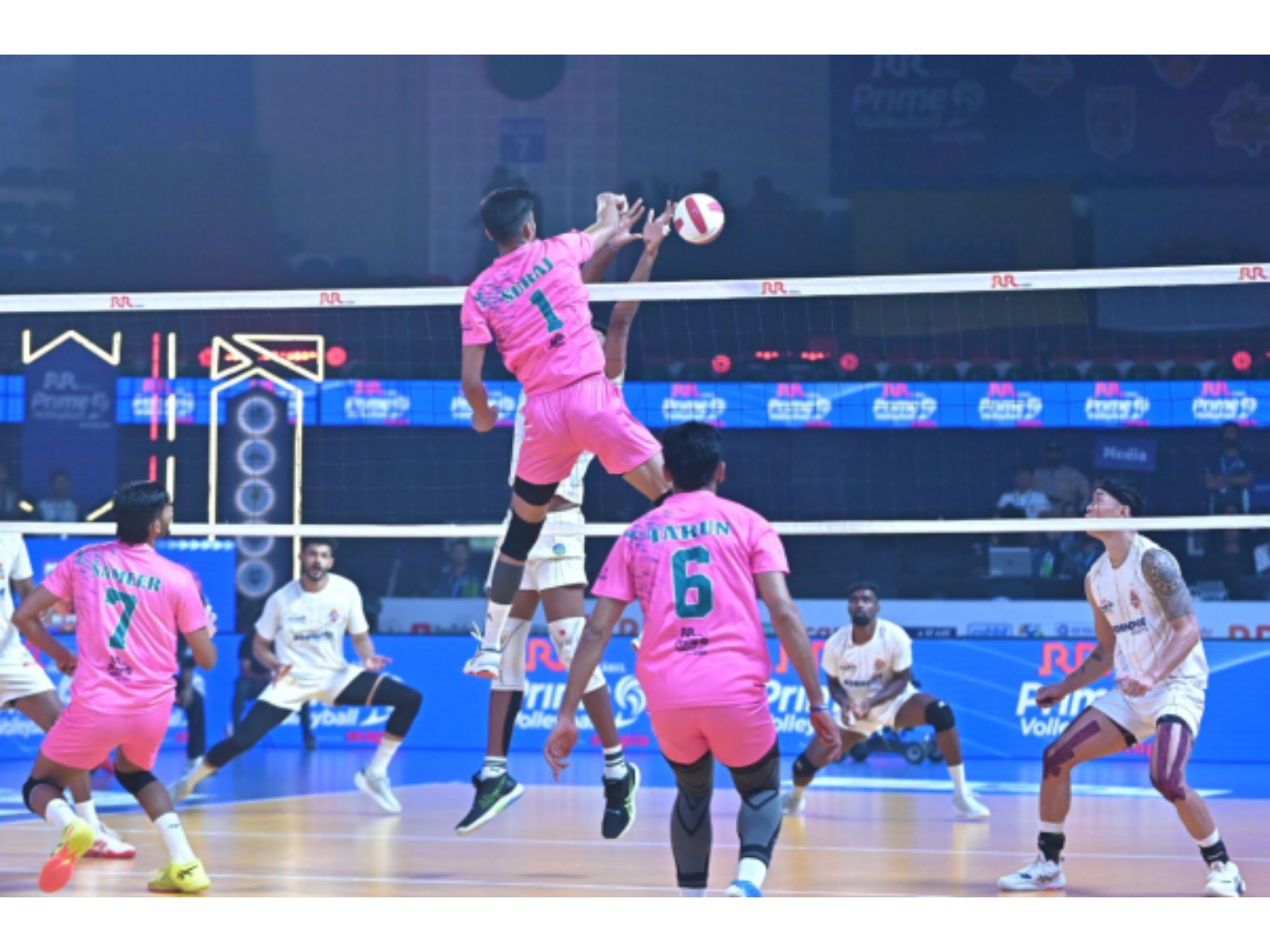 Chennai Blitz Edge Ahmedabad in Five-Set PVL Thriller