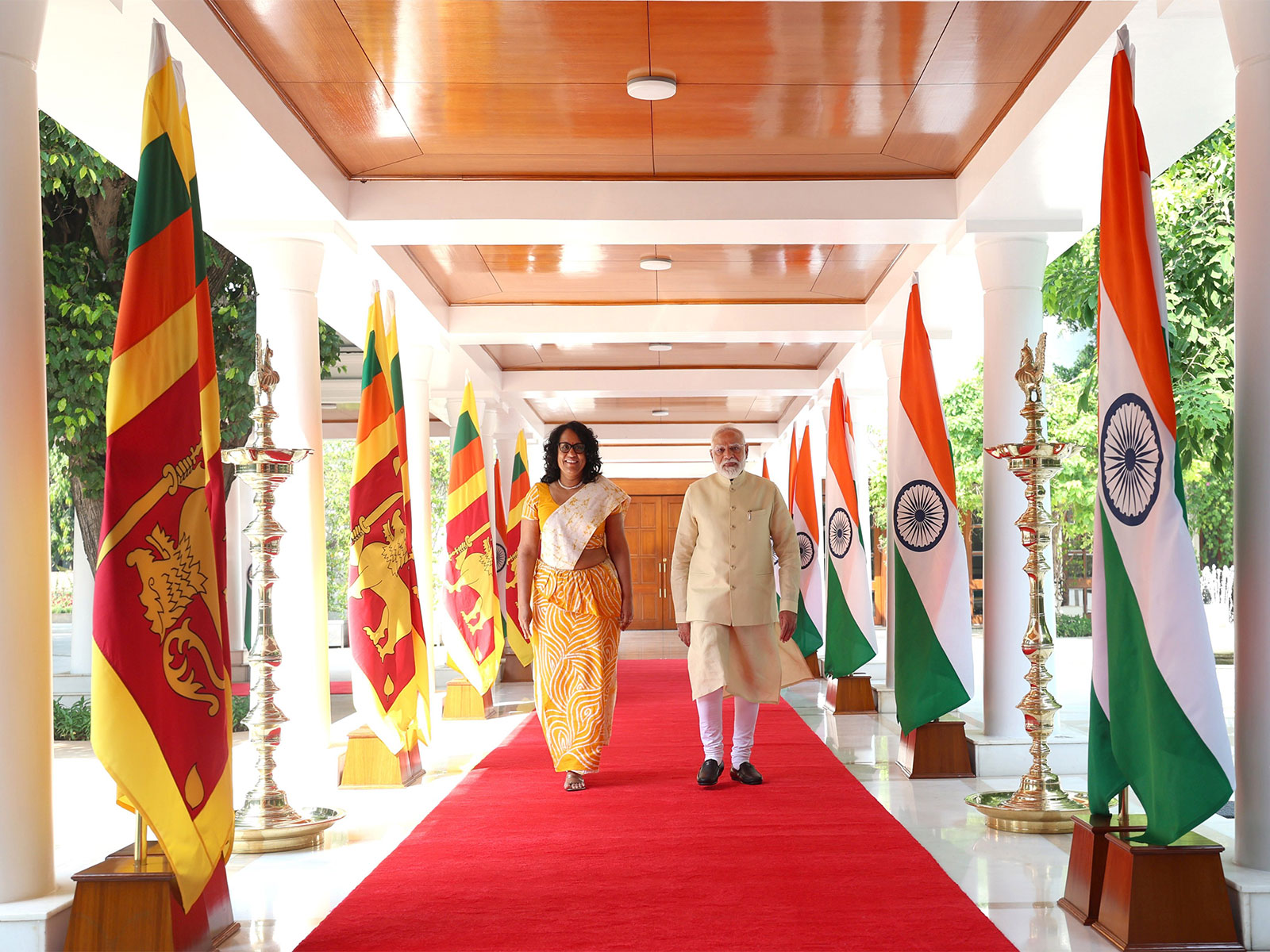 PM Modi with Sri Lankan PM Harini Amarasuriya (Photo:X/@narendramodi)