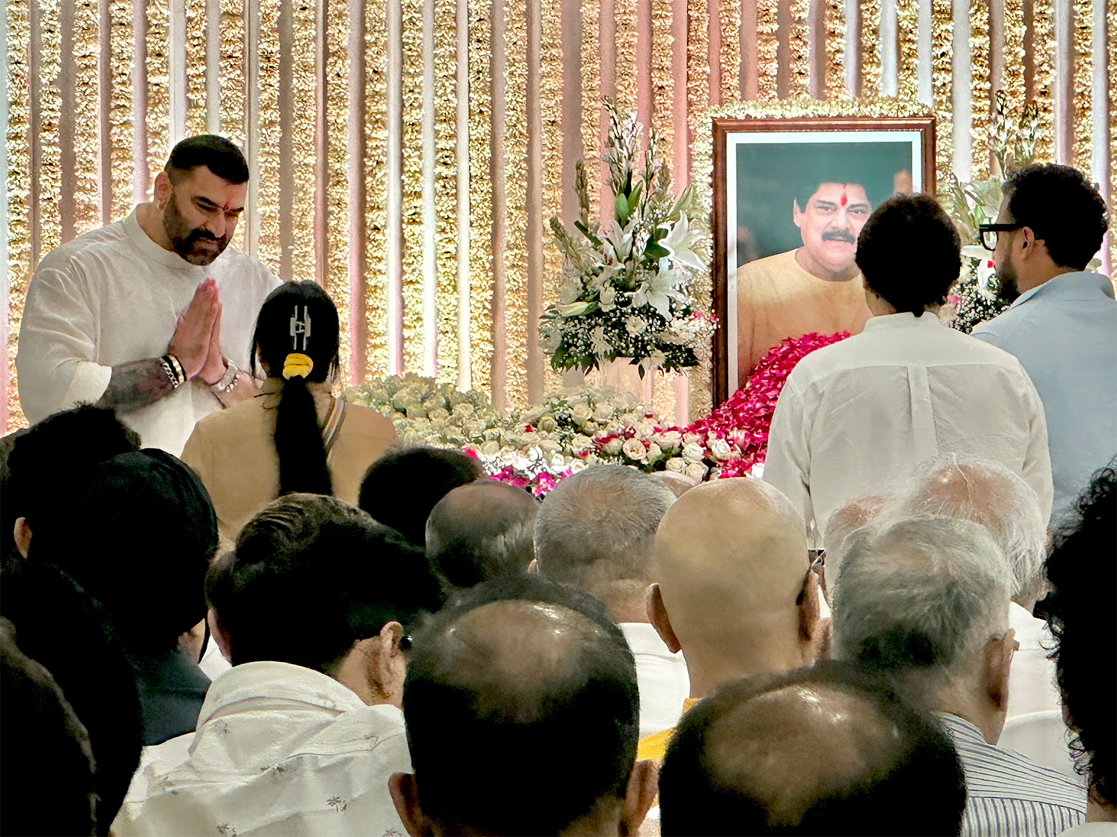 Nikitin Dheer at his father Pankaj Dheer’s prayer meet (Image source: ANI) Nikitin Dheer at his father Pankaj Dheer’s prayer meet (Image source: ANI)