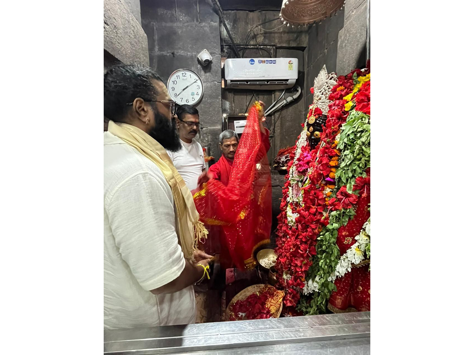 Risabh Shetty at Mundeshwari Temple in (Photo/ANI)