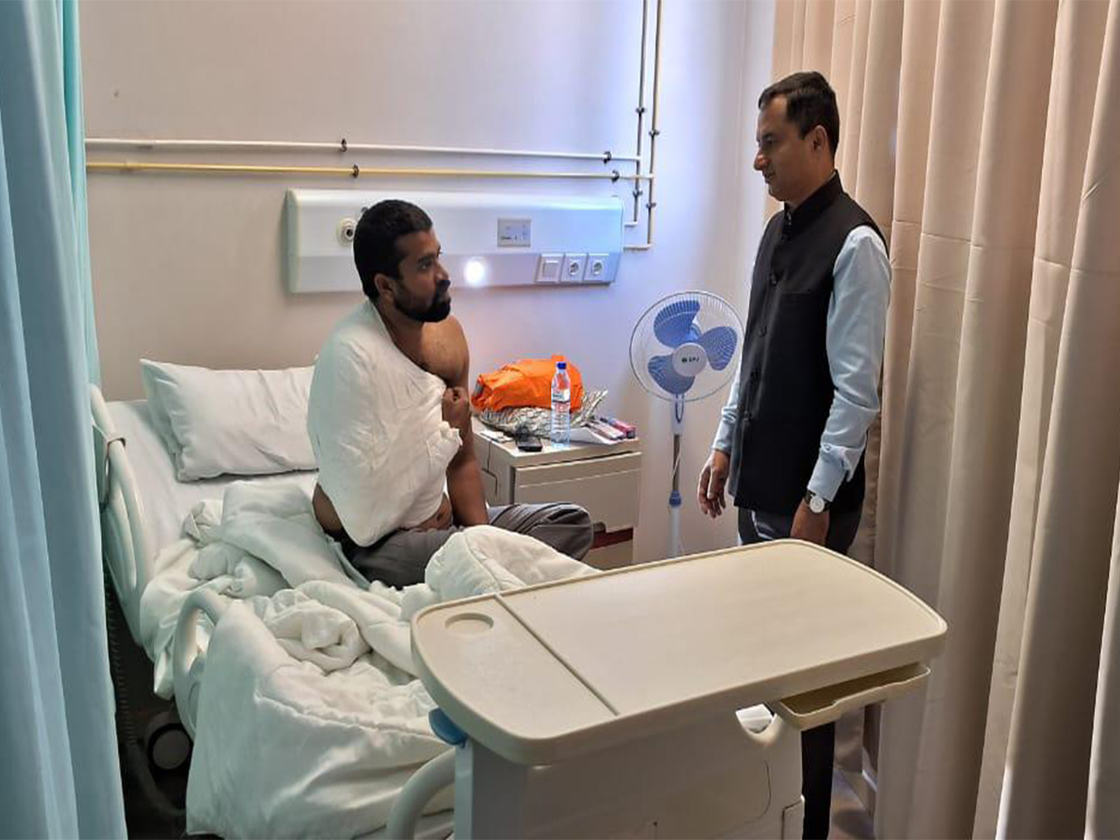  Consular Officer from Indian Mission in Mozambique visited the Indian national who survived the tragic boat mishap (Photo:X/@IndiainMoz)