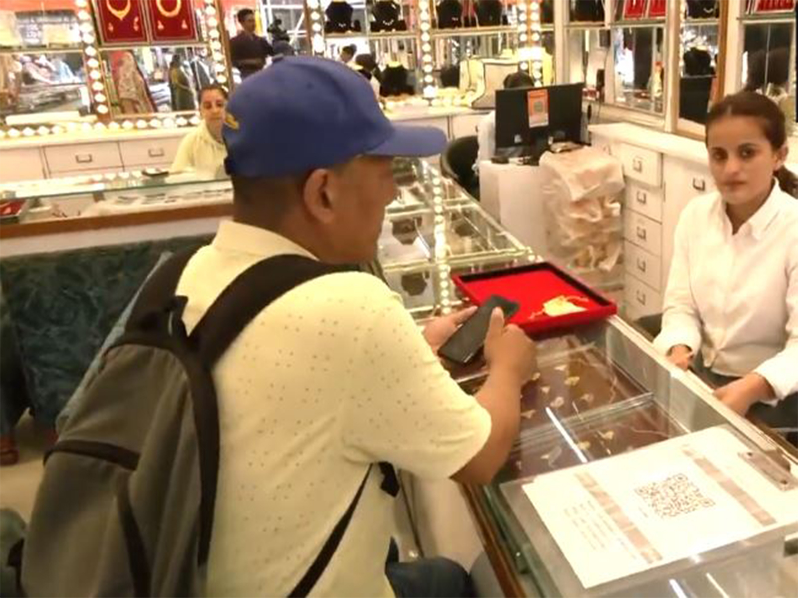 People were seen shopping for utensils and gold-silver items in Dehradun’s famous Paltan Bazaar (Photo/ANI)