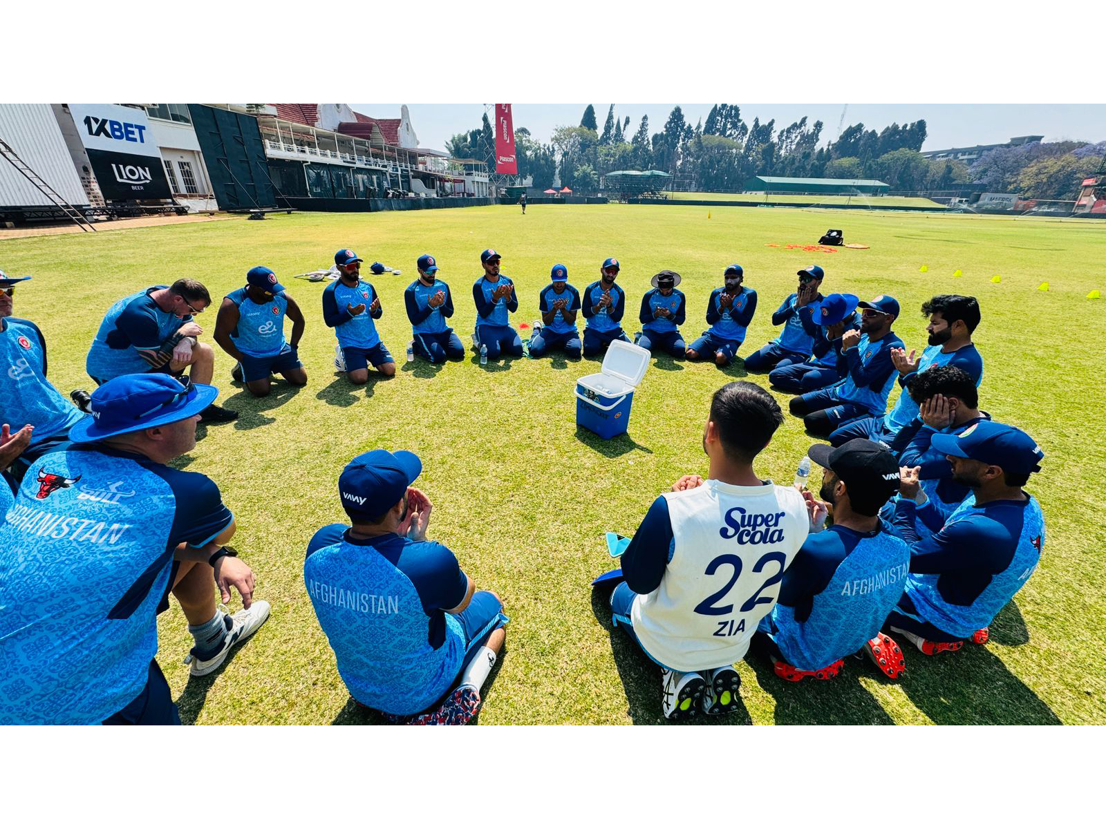 Afghanistan players paying tribute (Photo: @ACBofficials/X) 