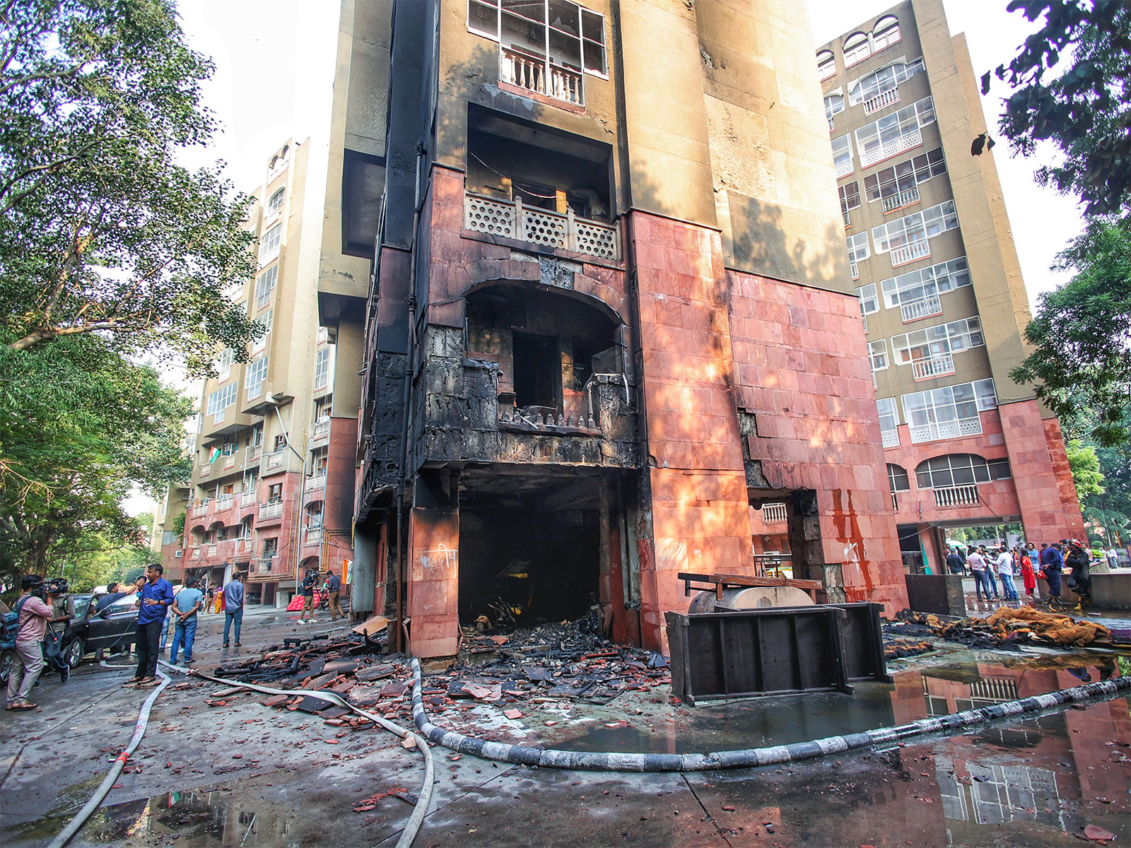 A massive fire breaks out at the Brahmaputra Apartments in New Delhi (Photo/ANI) A massive fire breaks out at the Brahmaputra Apartments in New Delhi (Photo/ANI)
