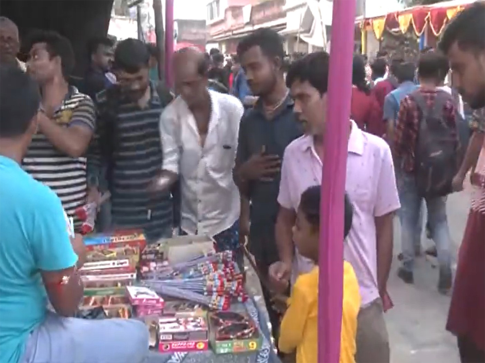 People throng West Bengal’s Champahati firecracker market ahead of Diwali, Kali Puja (Photo/ANI)