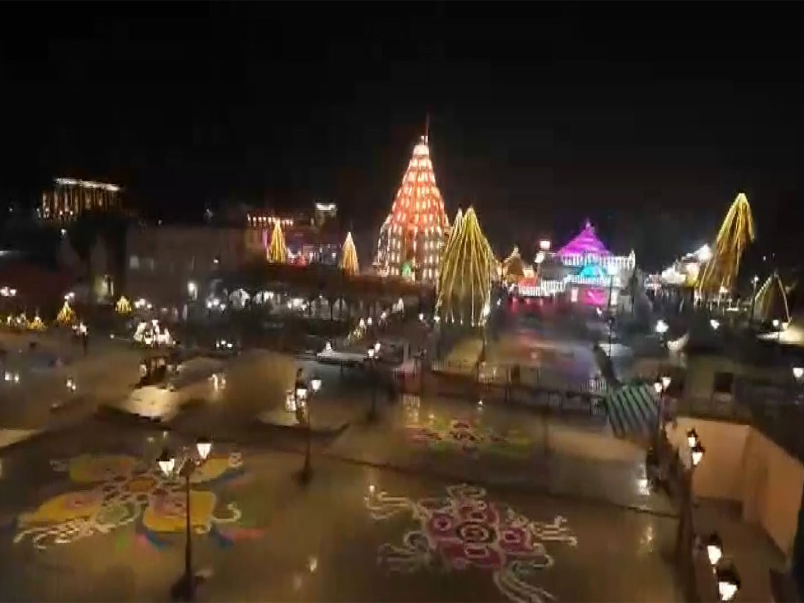 Grand rangoli making at Shri Mahakaleshwar Temple (Image source: ANI)