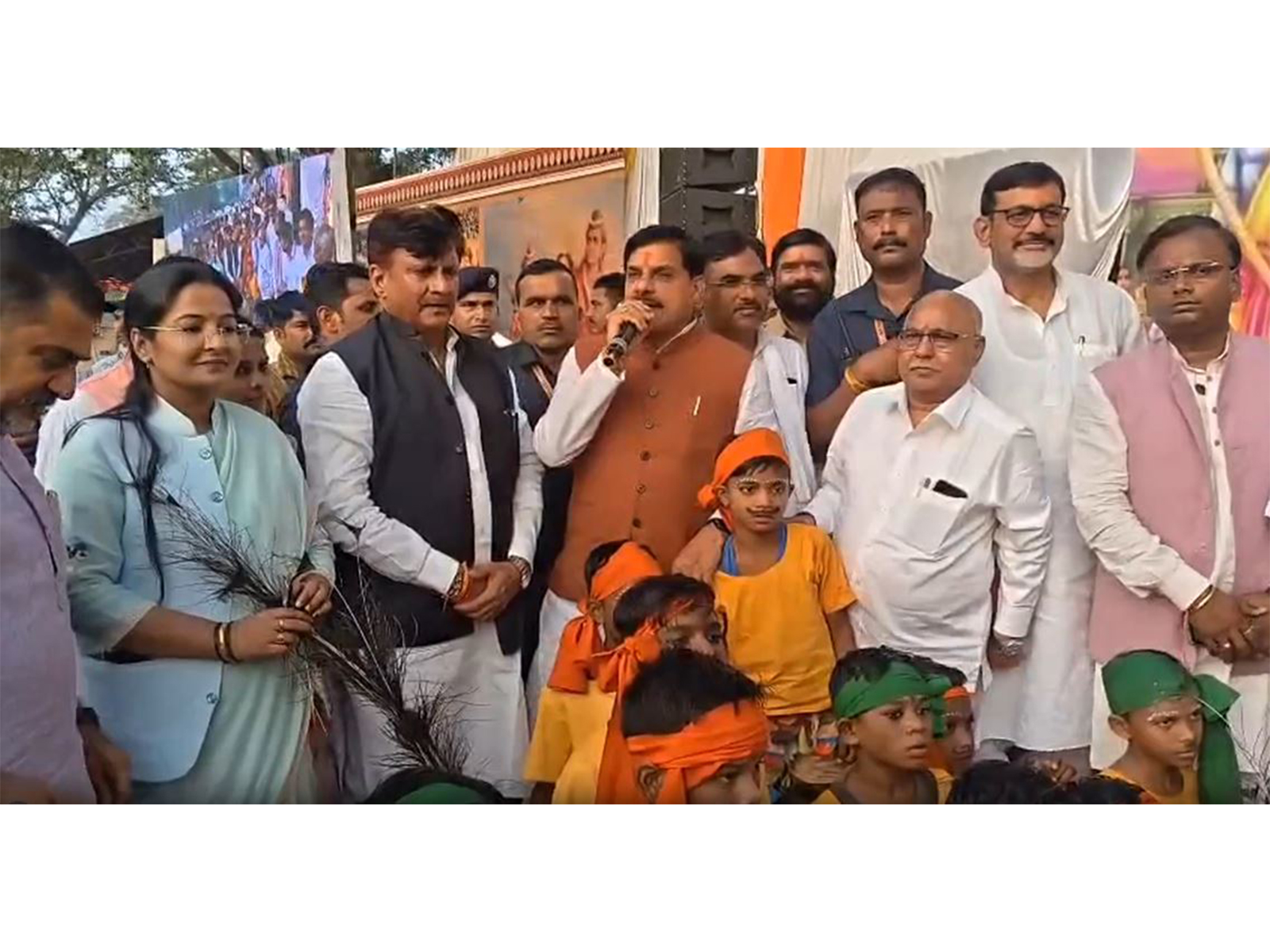 Madhya Pradesh CM Mohan Yadav participate in 'deepdaan' in Chitrakoot. (Photo/ANI)