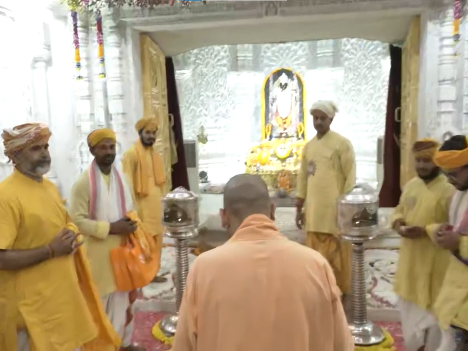 UP CM Yogi Adityanath offers prayers at Ram temple in Ayodhya on occasion  of Diwali