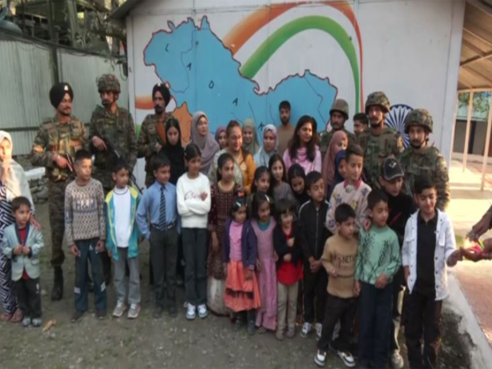 Indian army families celebrate Diwali with children in the LoC Tangdhar Sector (Photo/ANI)