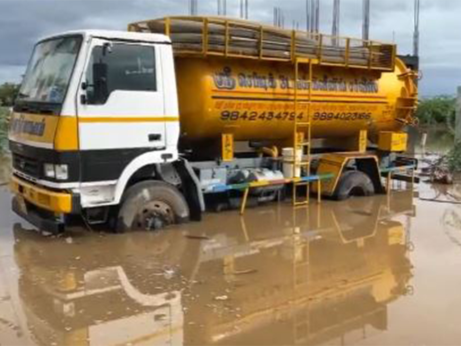 Heavy rain causes waterlogging in Thoothukudi (Photo/ANI)