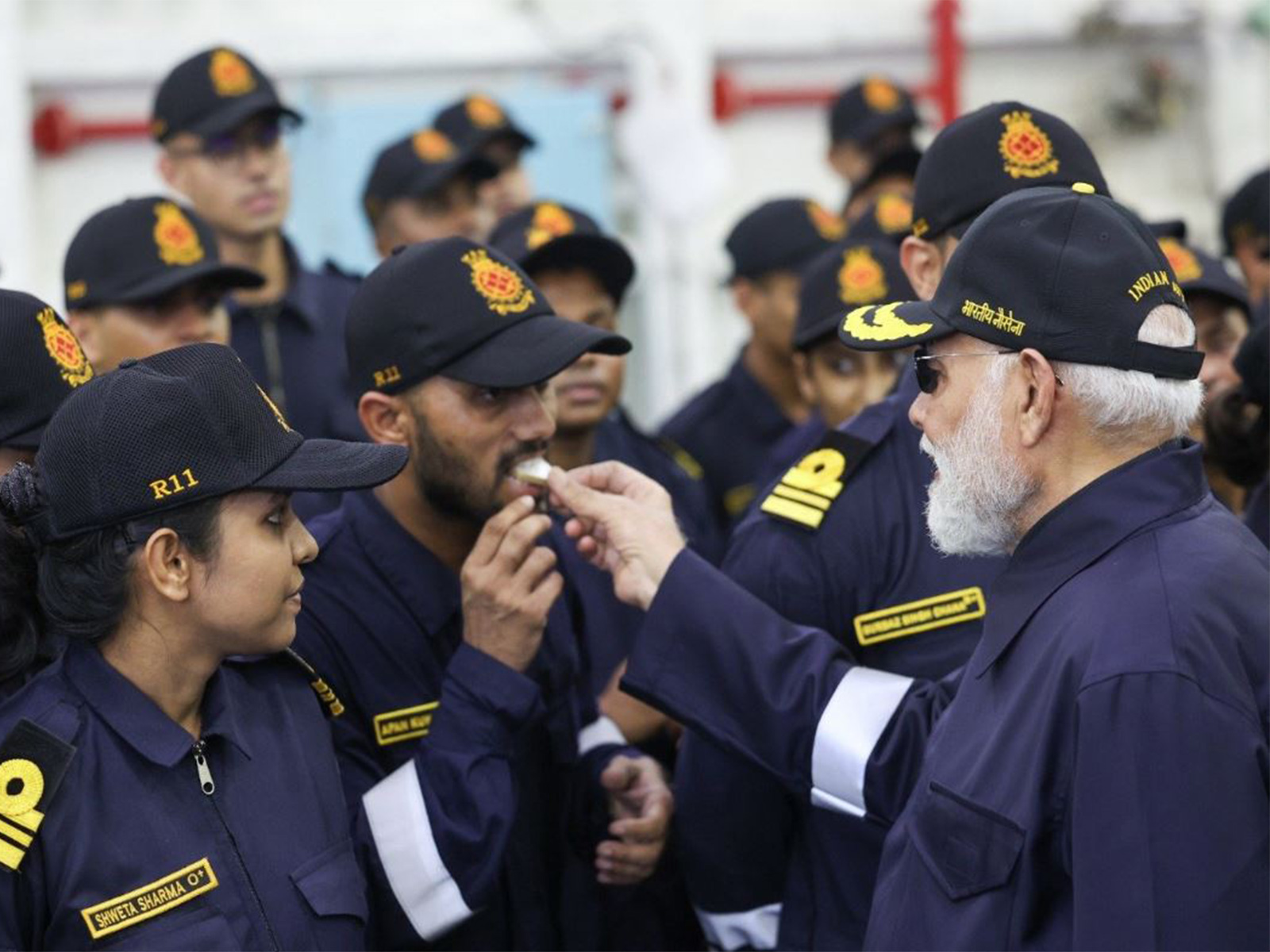 PM Modi celebrates Diwali with Navy personnel onboard INS Vikrant (Photo: x/@narendramodi)