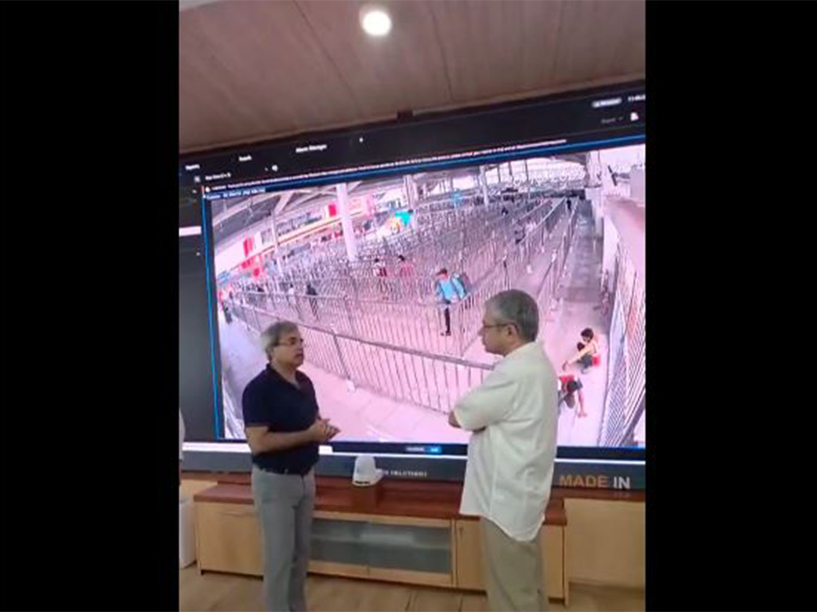 Railways Minister Ashwini Vaishnaw visited War Room at Railway Board (Photo/Ministry of Railway)