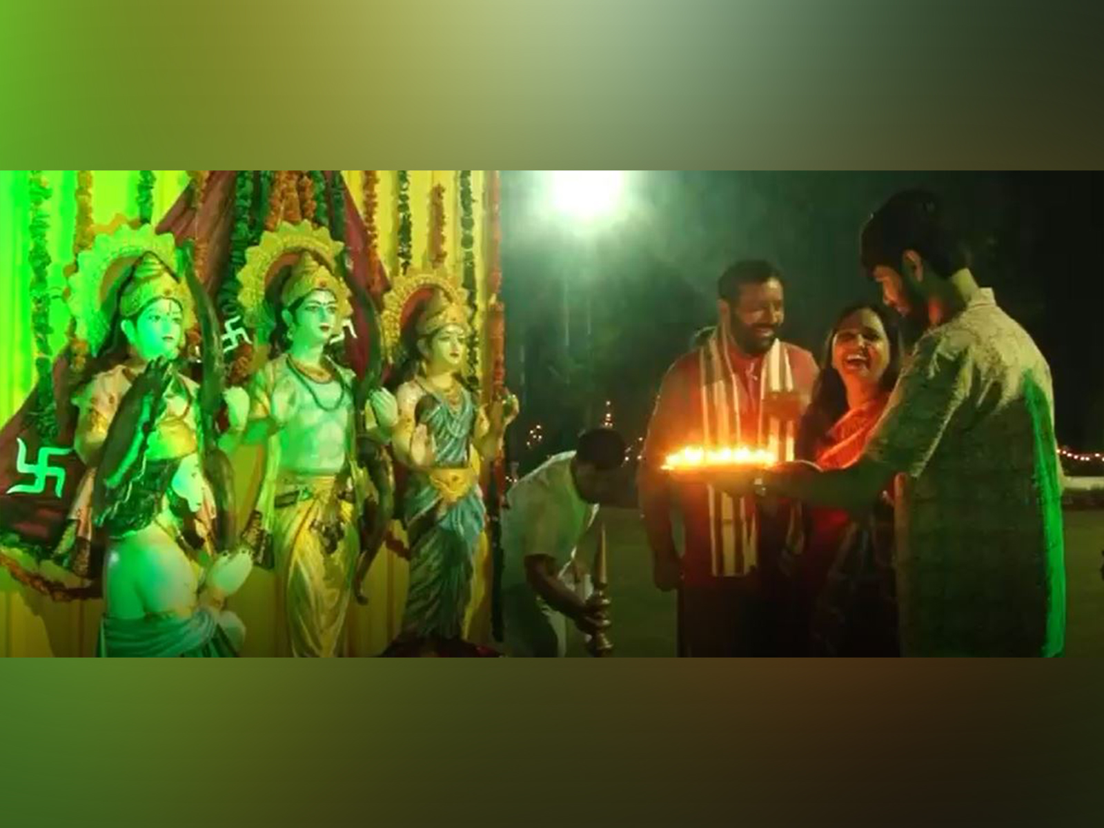 Haryana CM Nayab Saini offers prayers on Diwali in Panchkula. (Photo/Haryana DIPR)