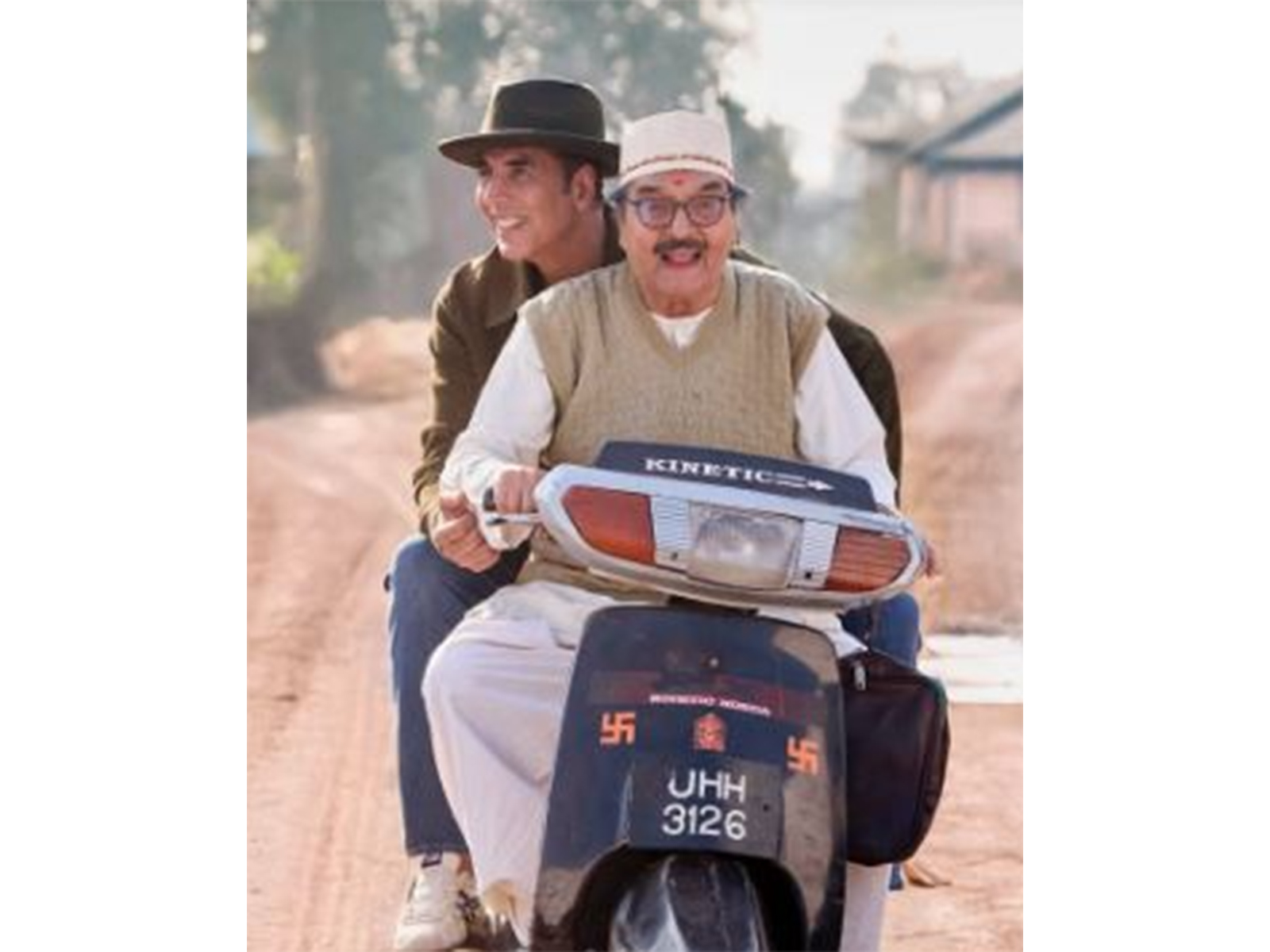 Akshay Kumar remembers late actor Asrani (Photo/Instagram@akshaykumar)